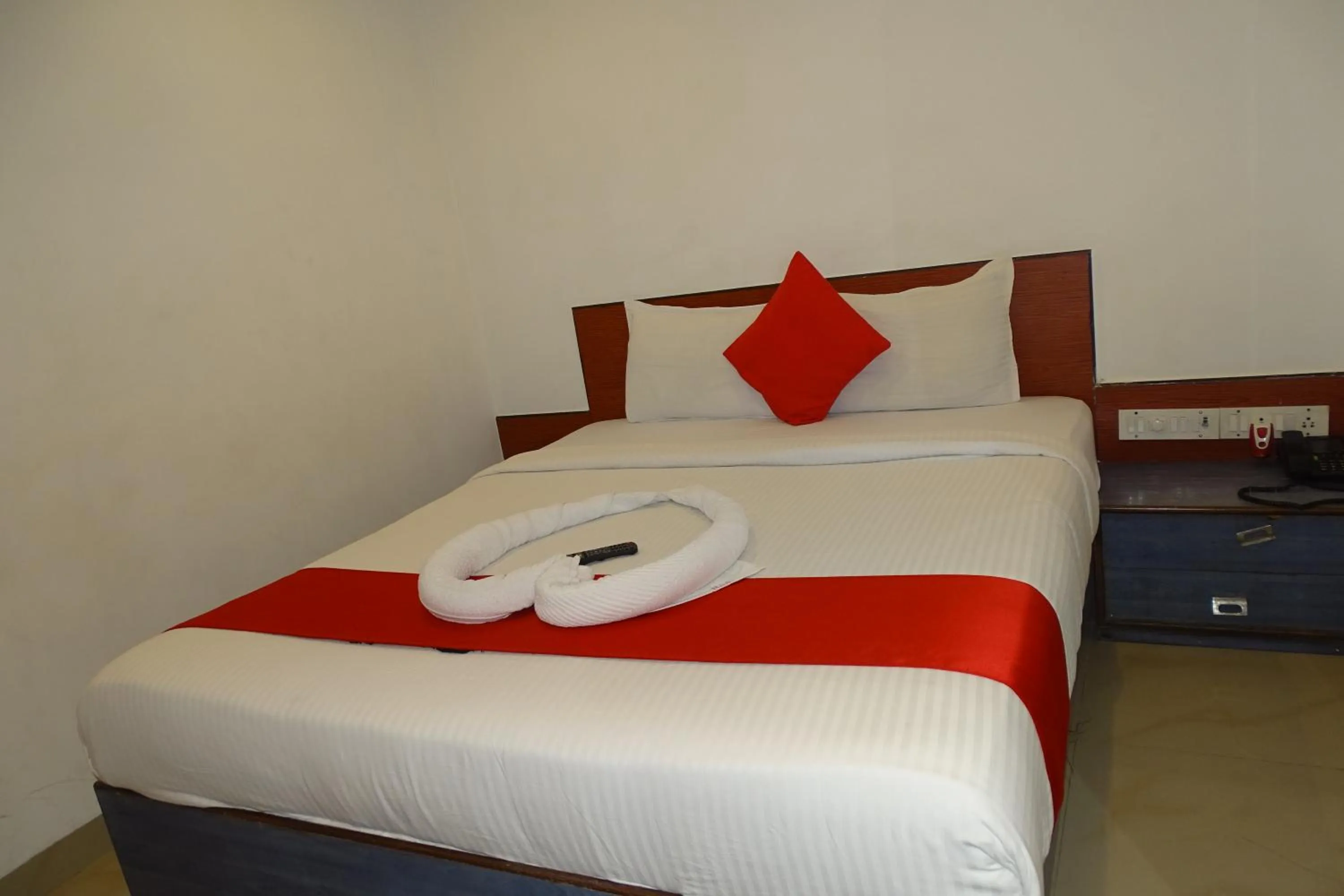 Bedroom, Bed in Hotel Sunshine Airport