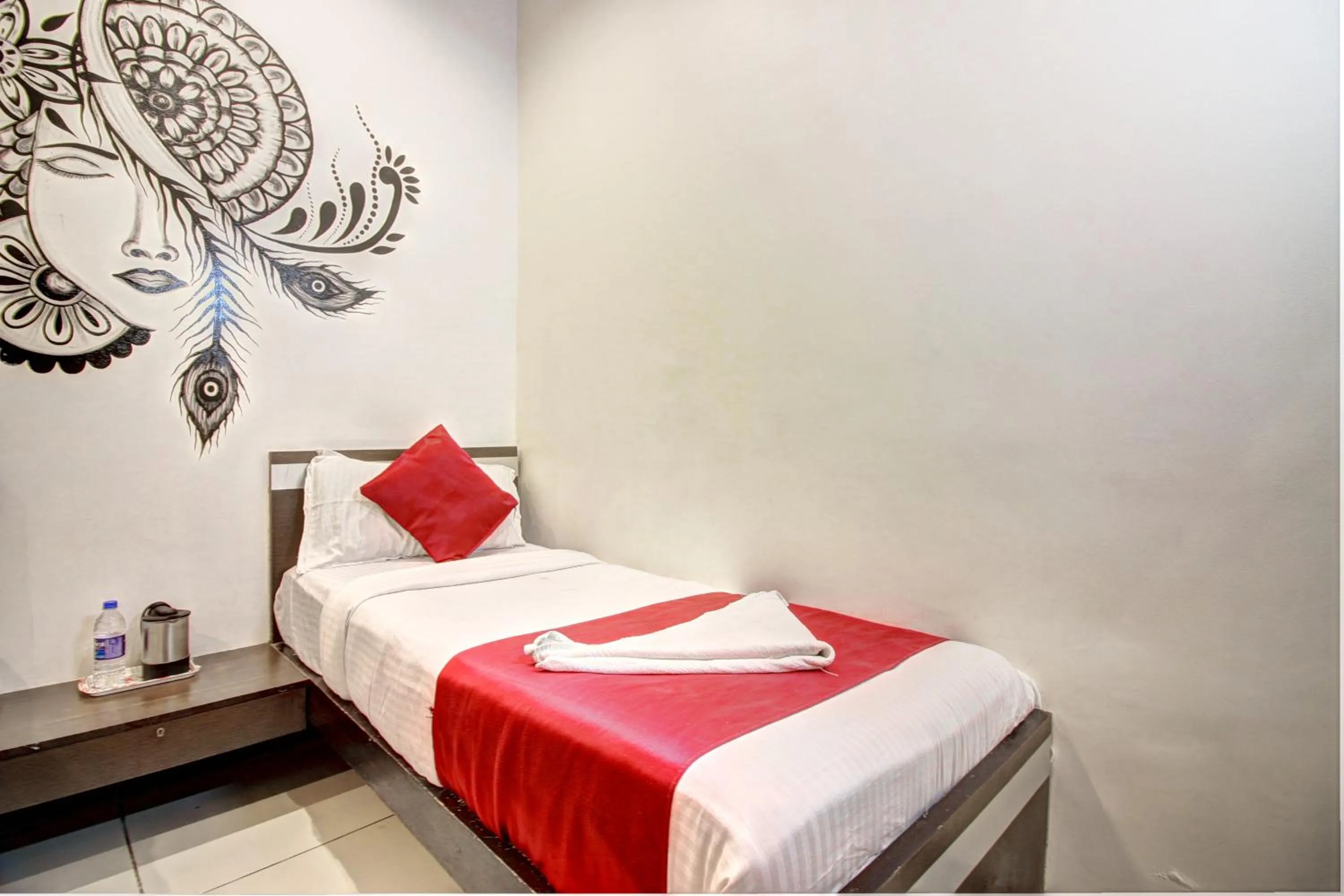 Bed in Hotel Sunshine Airport