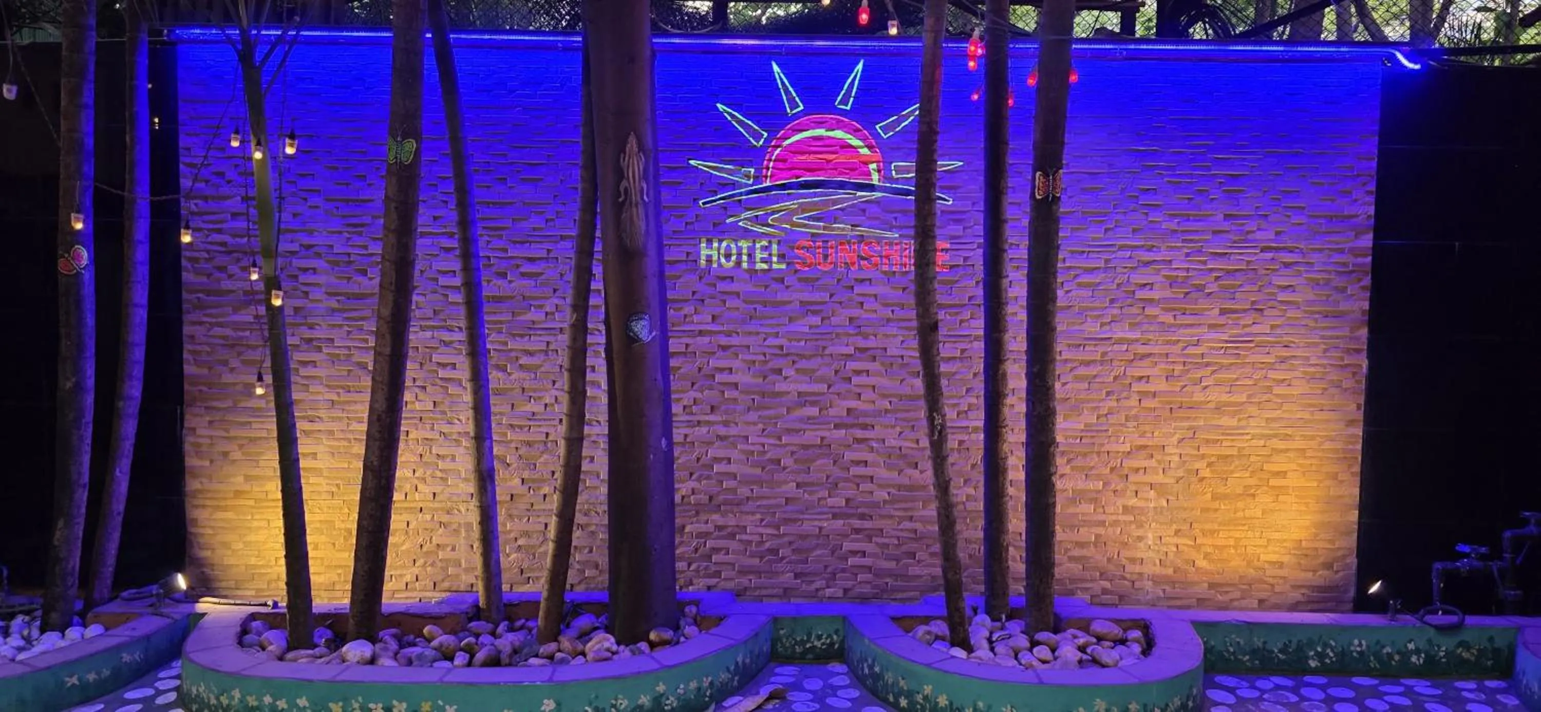 Logo/Certificate/Sign in Hotel Sunshine Airport