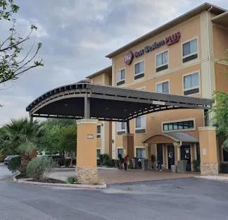 Property building in Best Western Plus Palo Alto Inn and Suites