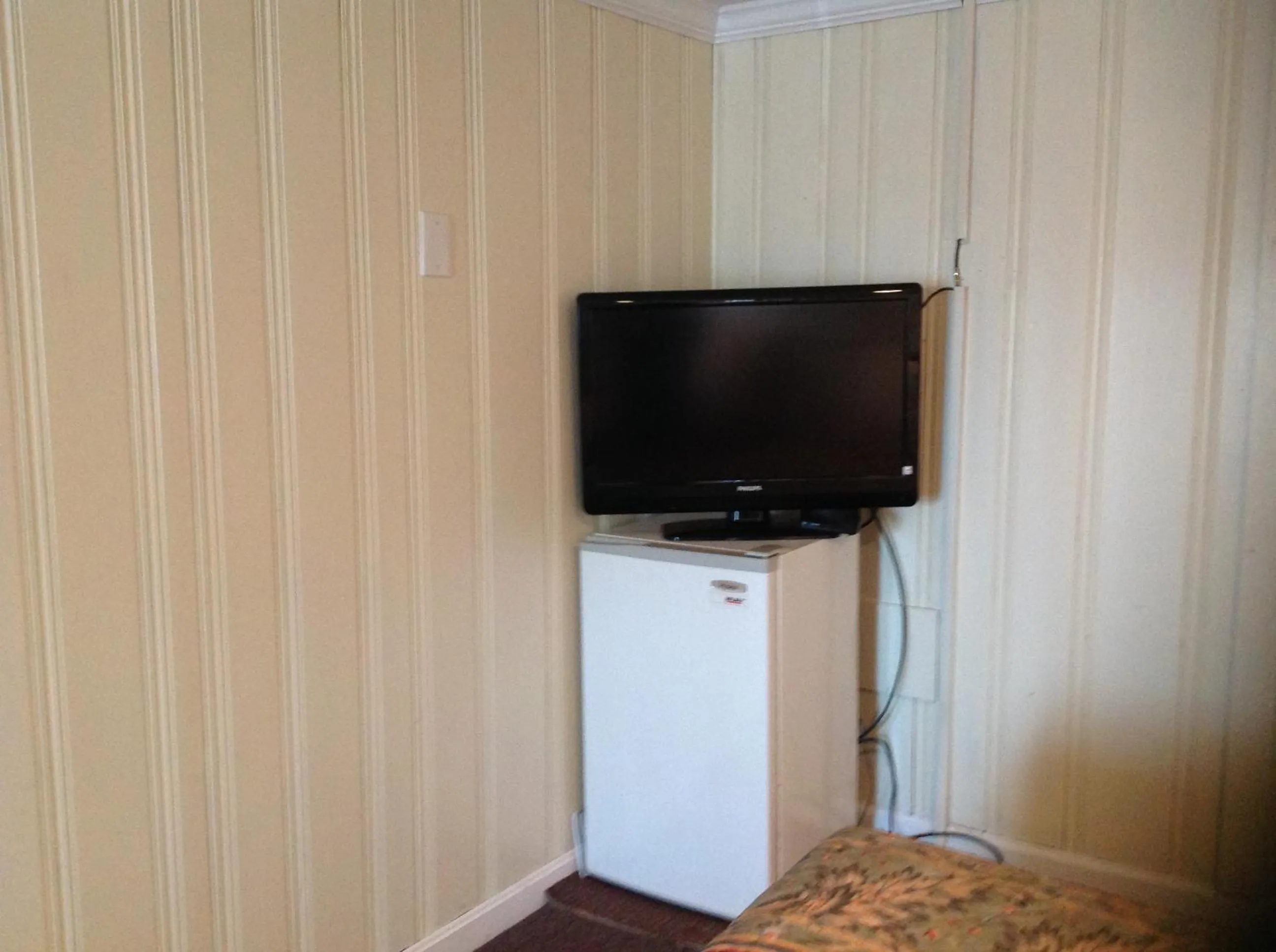 TV and multimedia in Tides Motel - Hampton Beach