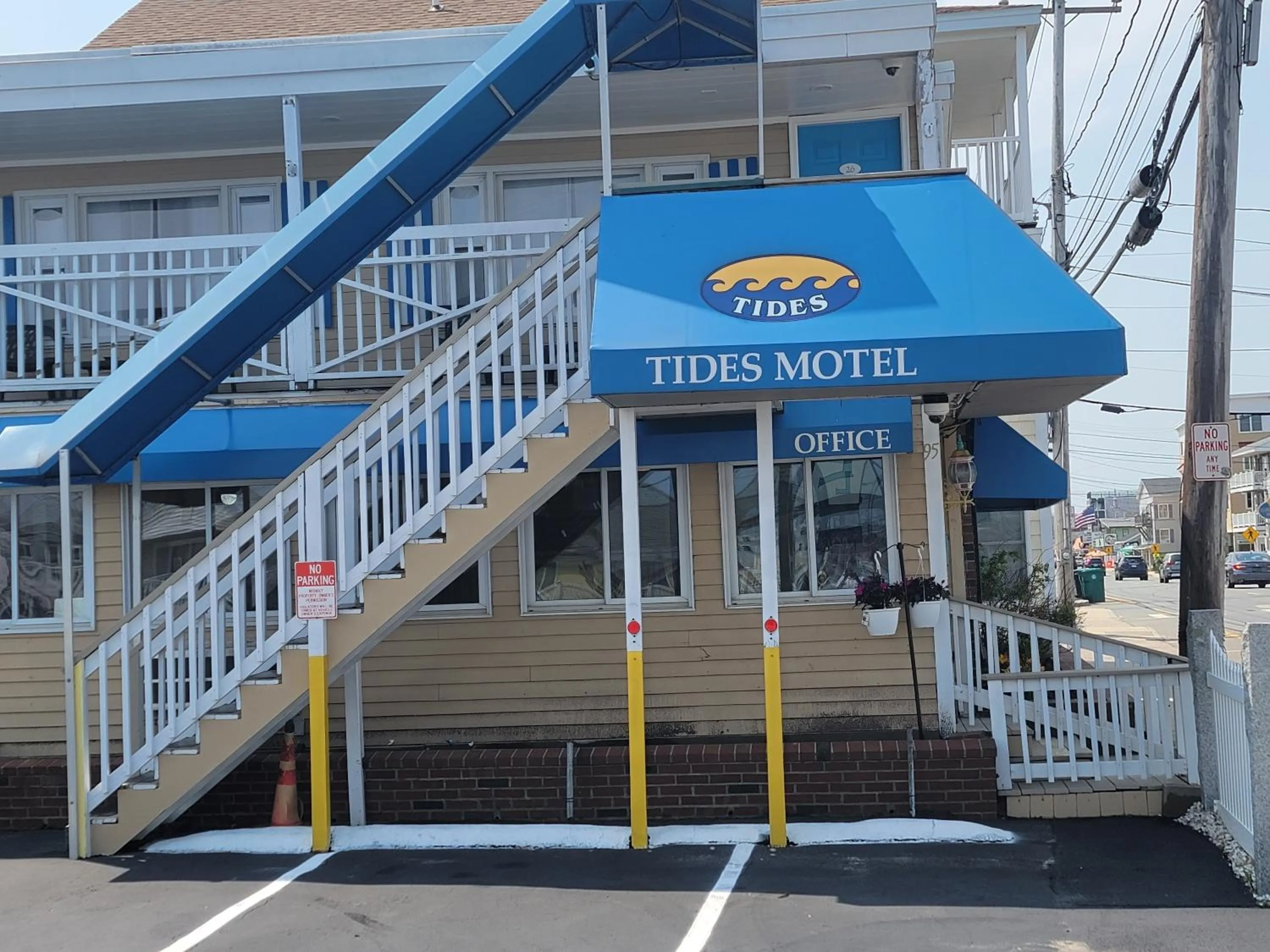 Property building in Tides Motel - Hampton Beach