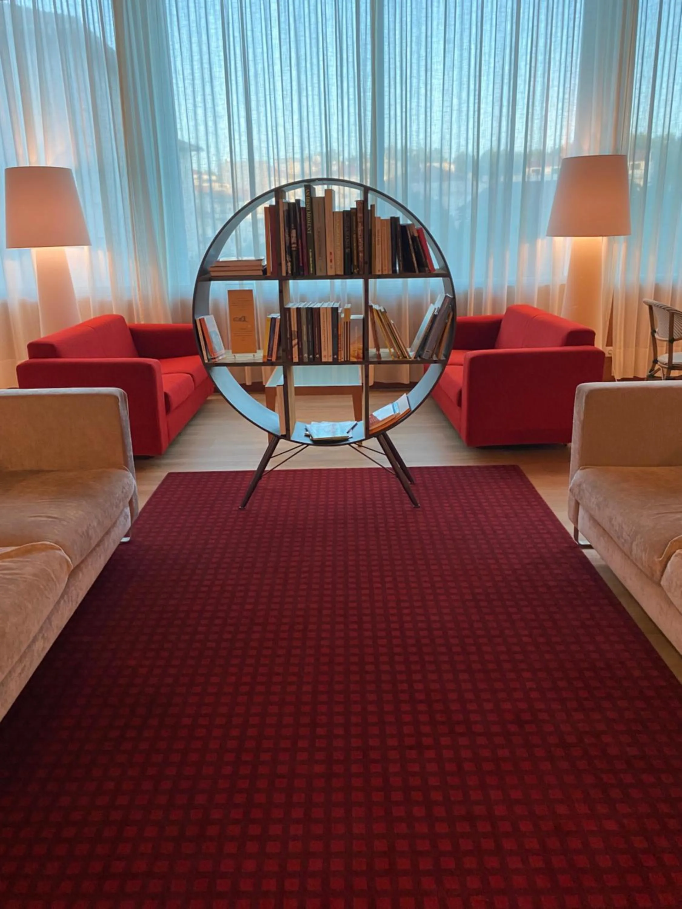 Communal lounge/ TV room, Bed in Hotel Santa Maria