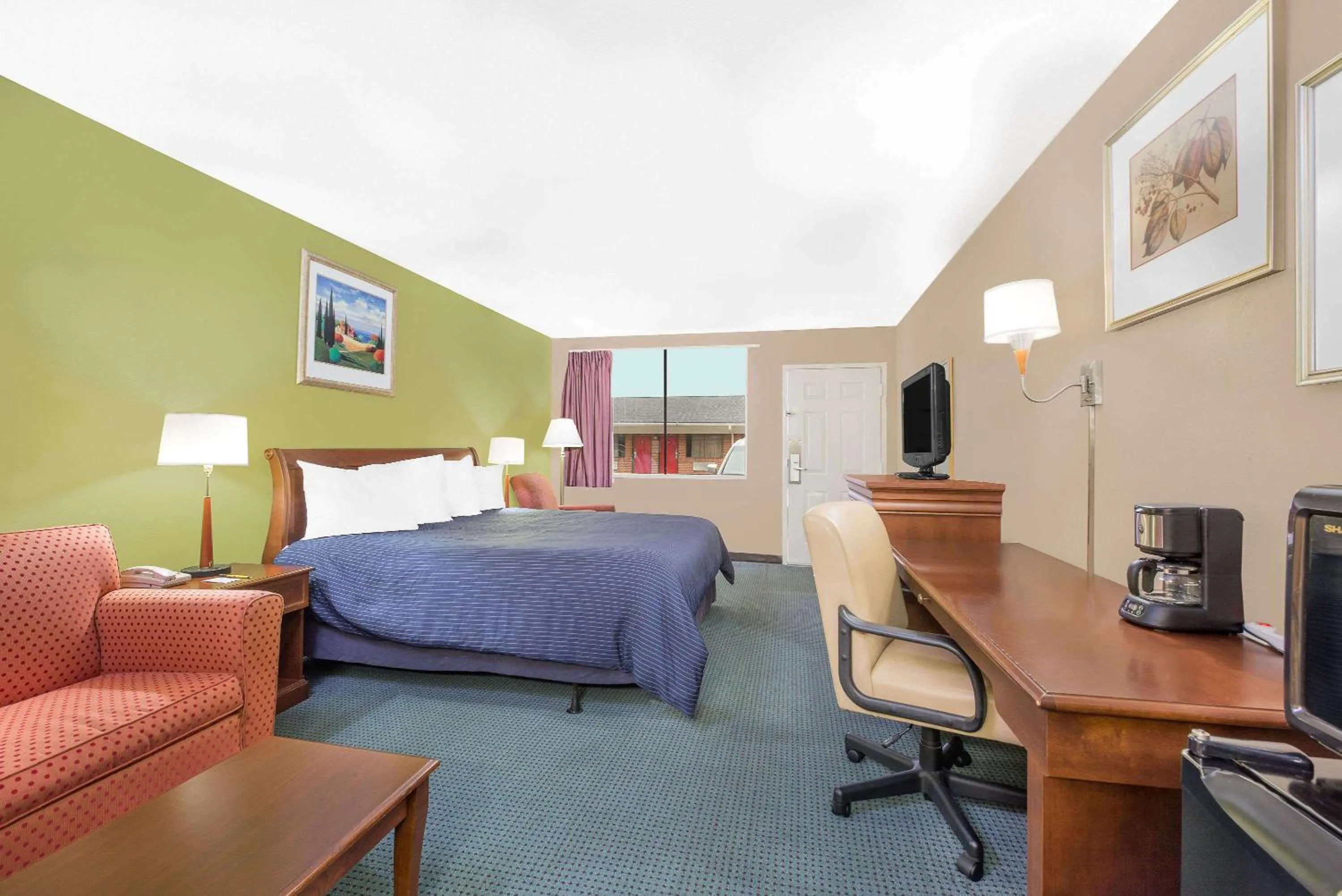 Photo of the whole room, Bed in Hotel Express Anniston/Oxford