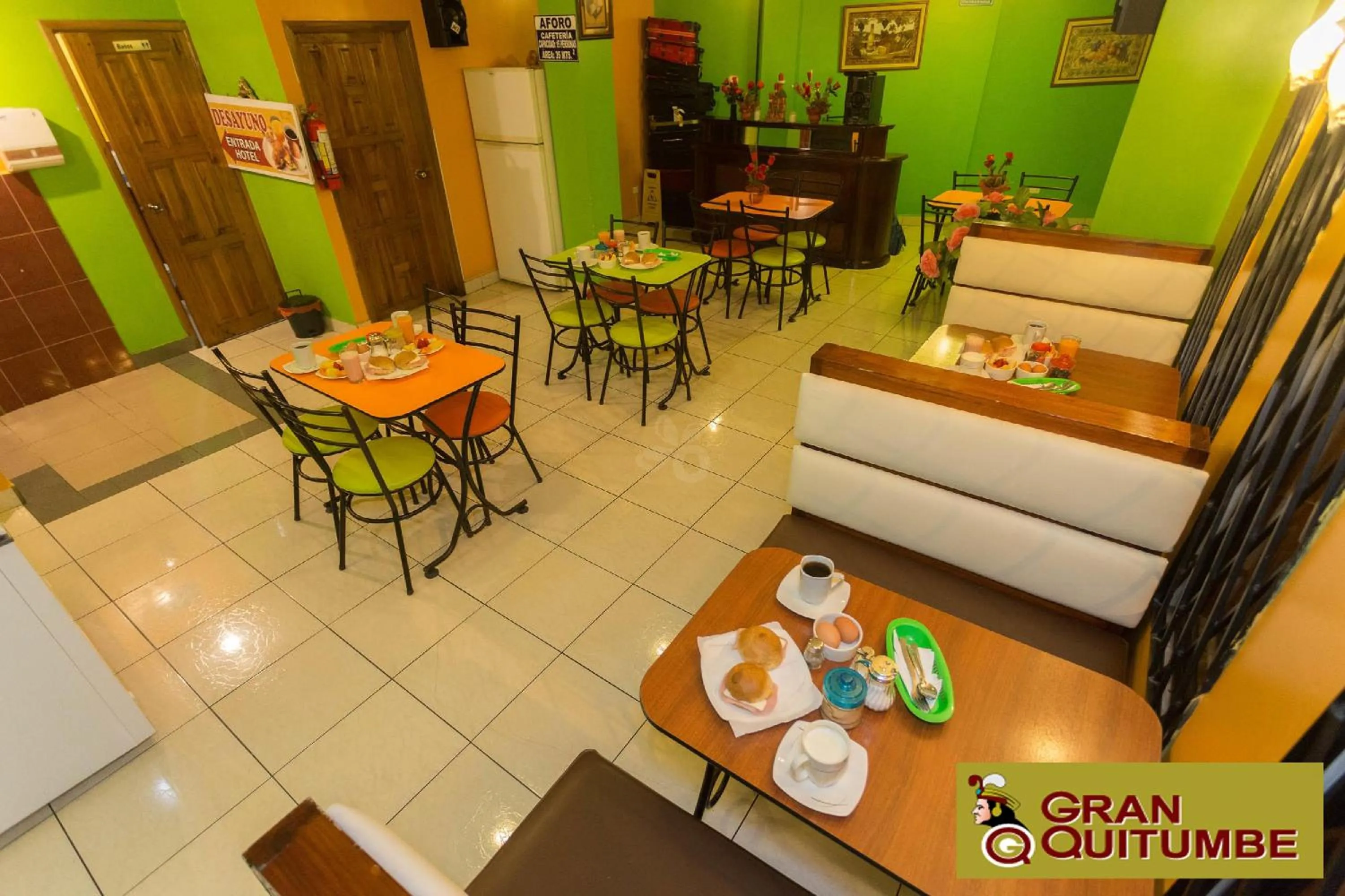 Restaurant/places to eat in Hotel Gran Quitumbe