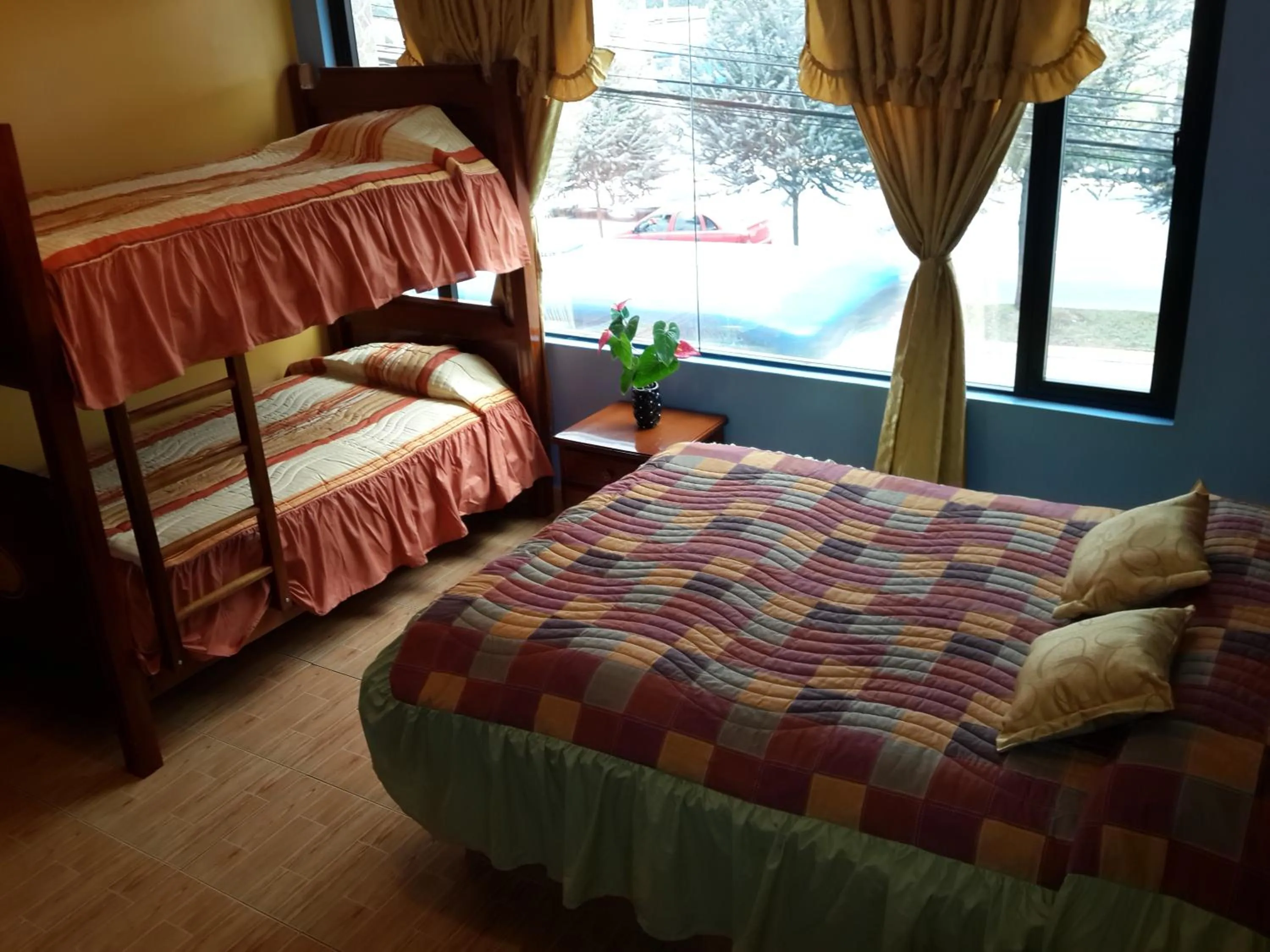 Photo of the whole room, Bed in Hotel Gran Quitumbe