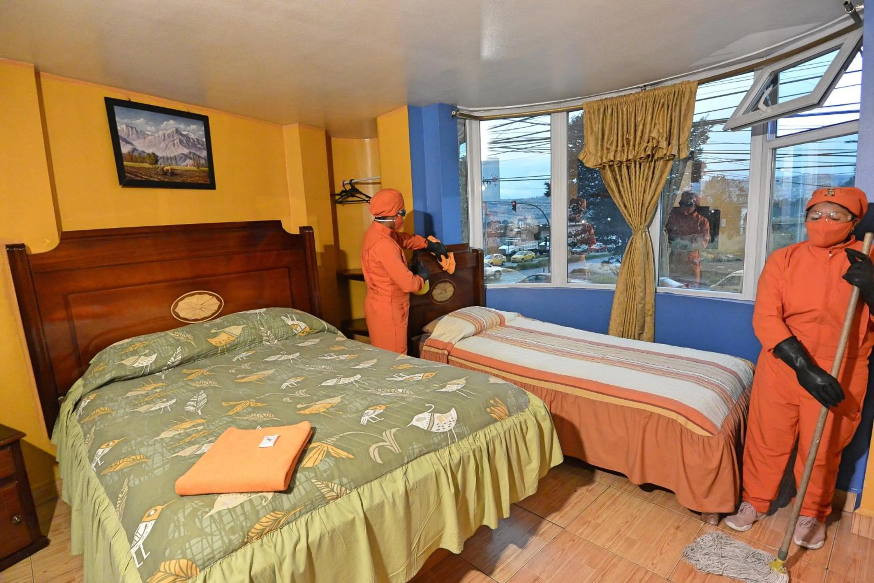 Photo of the whole room, Bed in Hotel Gran Quitumbe