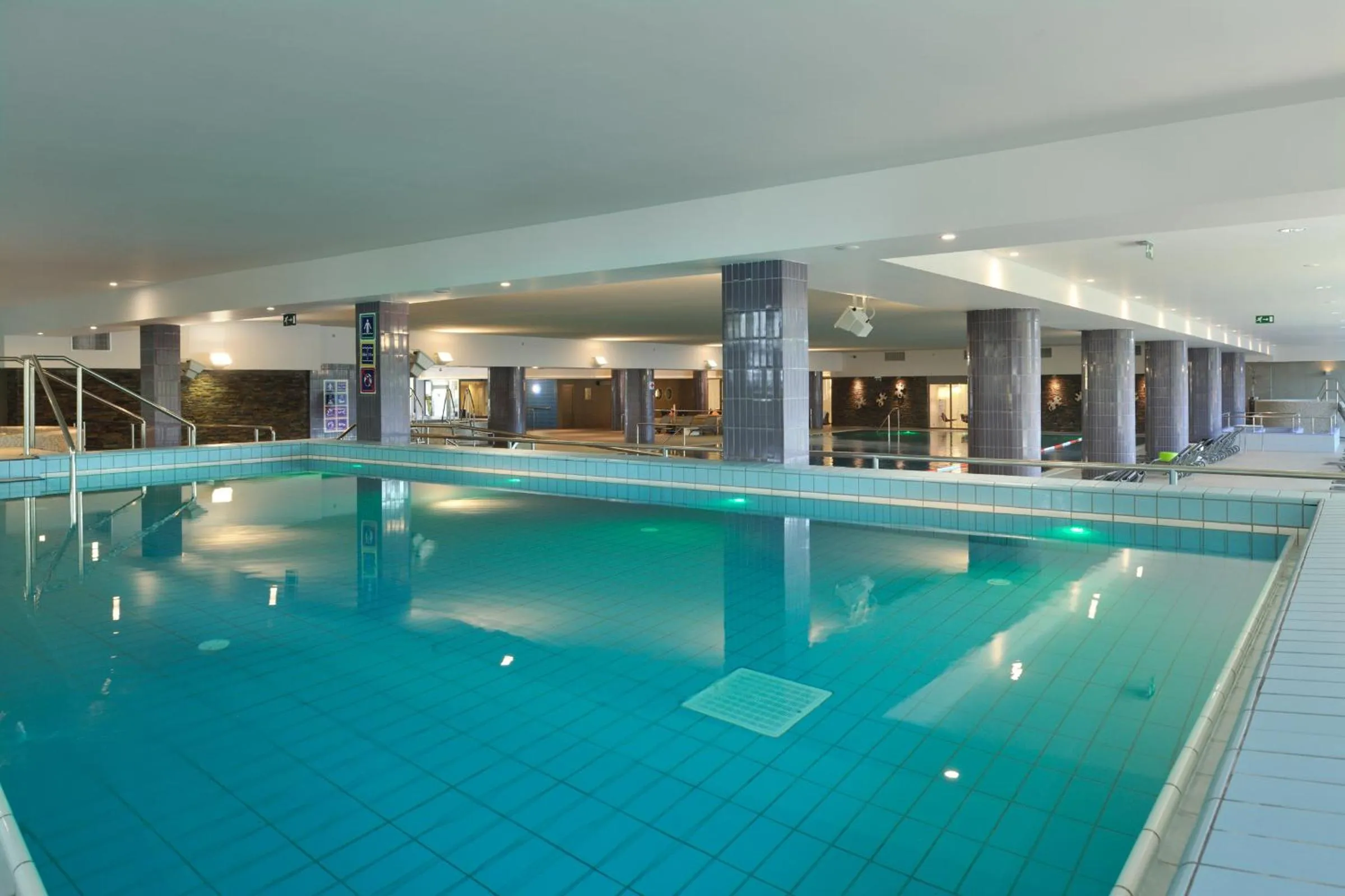 Swimming pool in Hotel Svoboda - Terme Krka