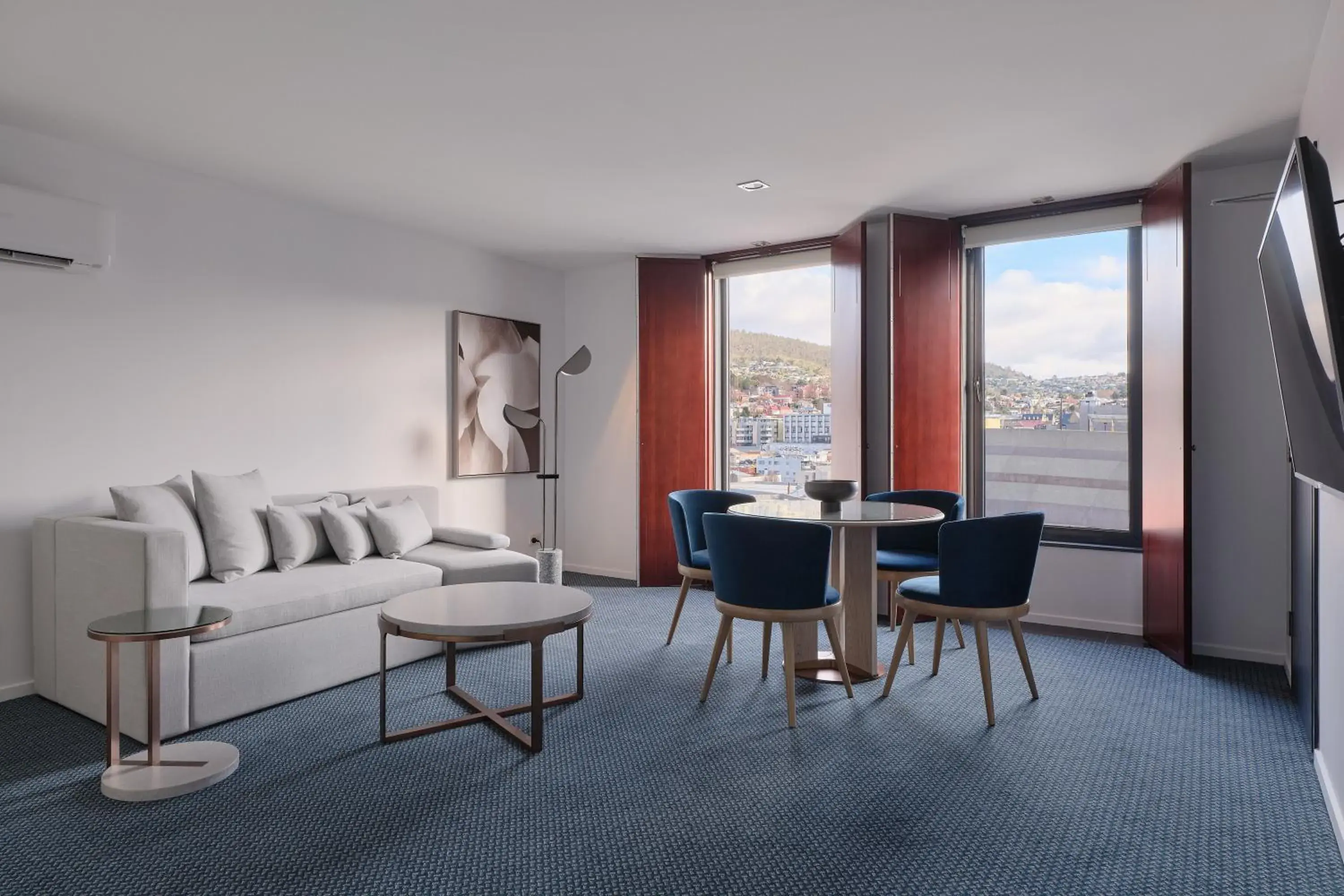 One Bedroom Apartment in RACV Hobart Hotel One Bedroom Apartment in RACV Hobart Hotel