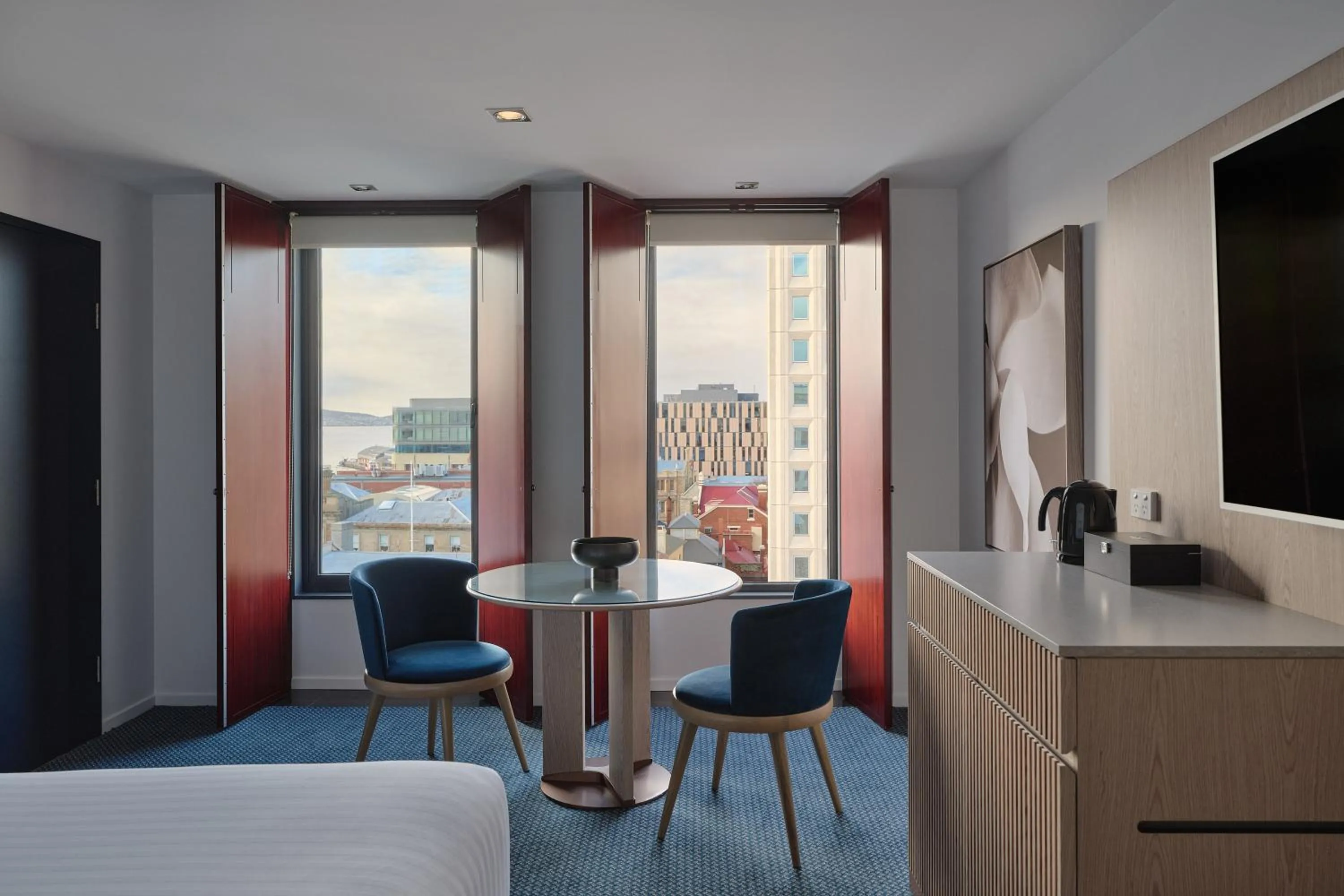 View (from property/room), Bed in RACV Hobart Hotel