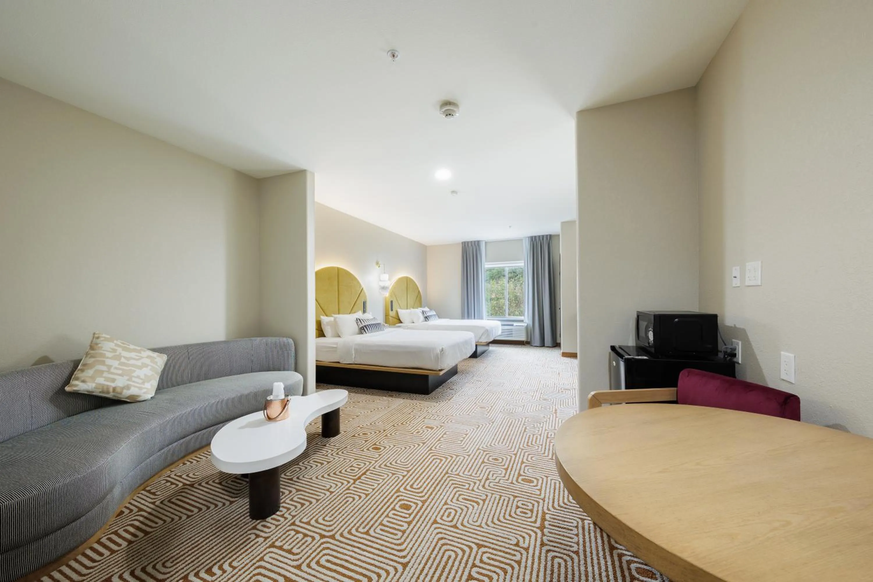 Living room, Bed in Blanco River Hotel