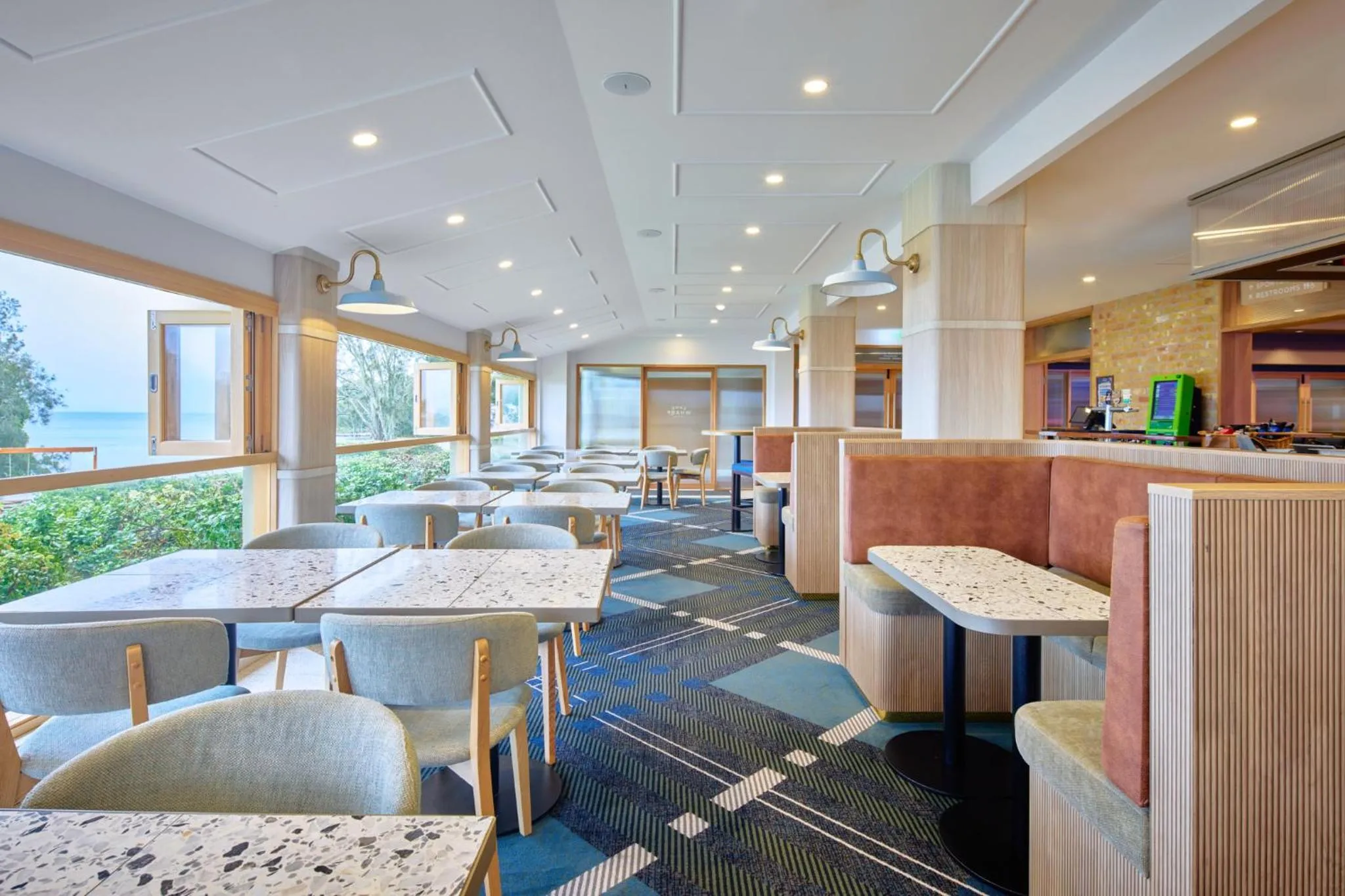 Restaurant/places to eat in Stay At Raffertys Resort