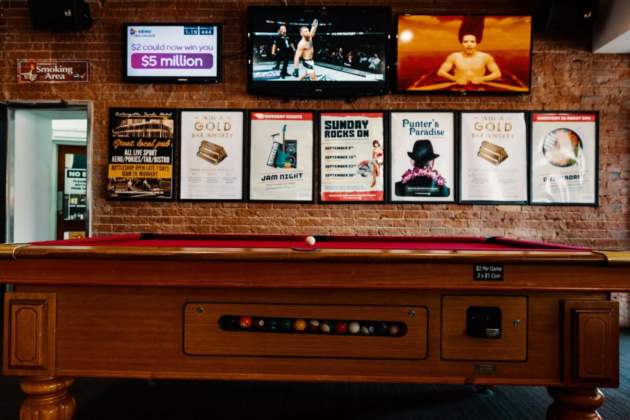 Billiard in Coolangatta Sands Hotel