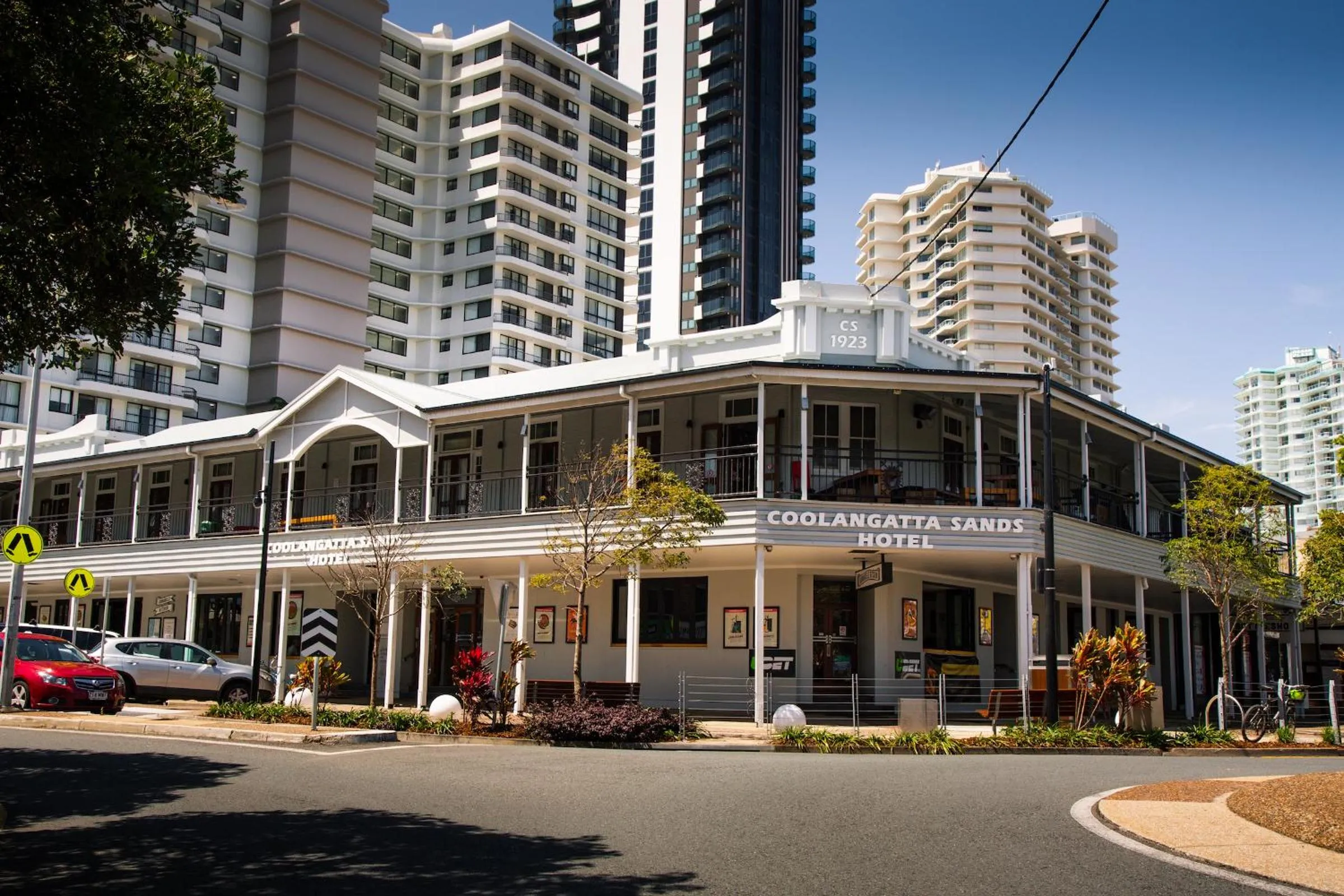 Property building in Coolangatta Sands Hotel