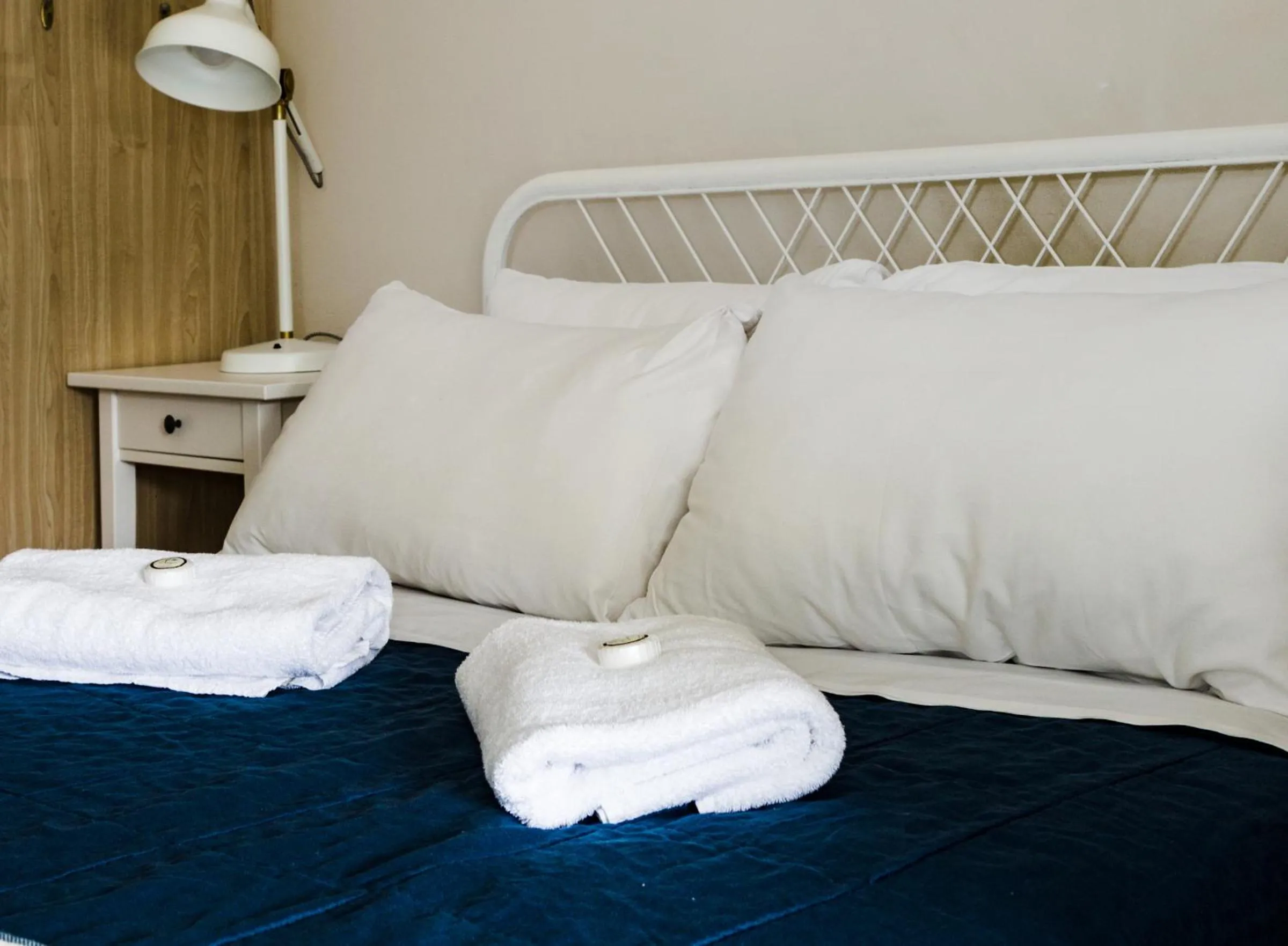 Bedroom, Bed in Coolangatta Sands Hotel