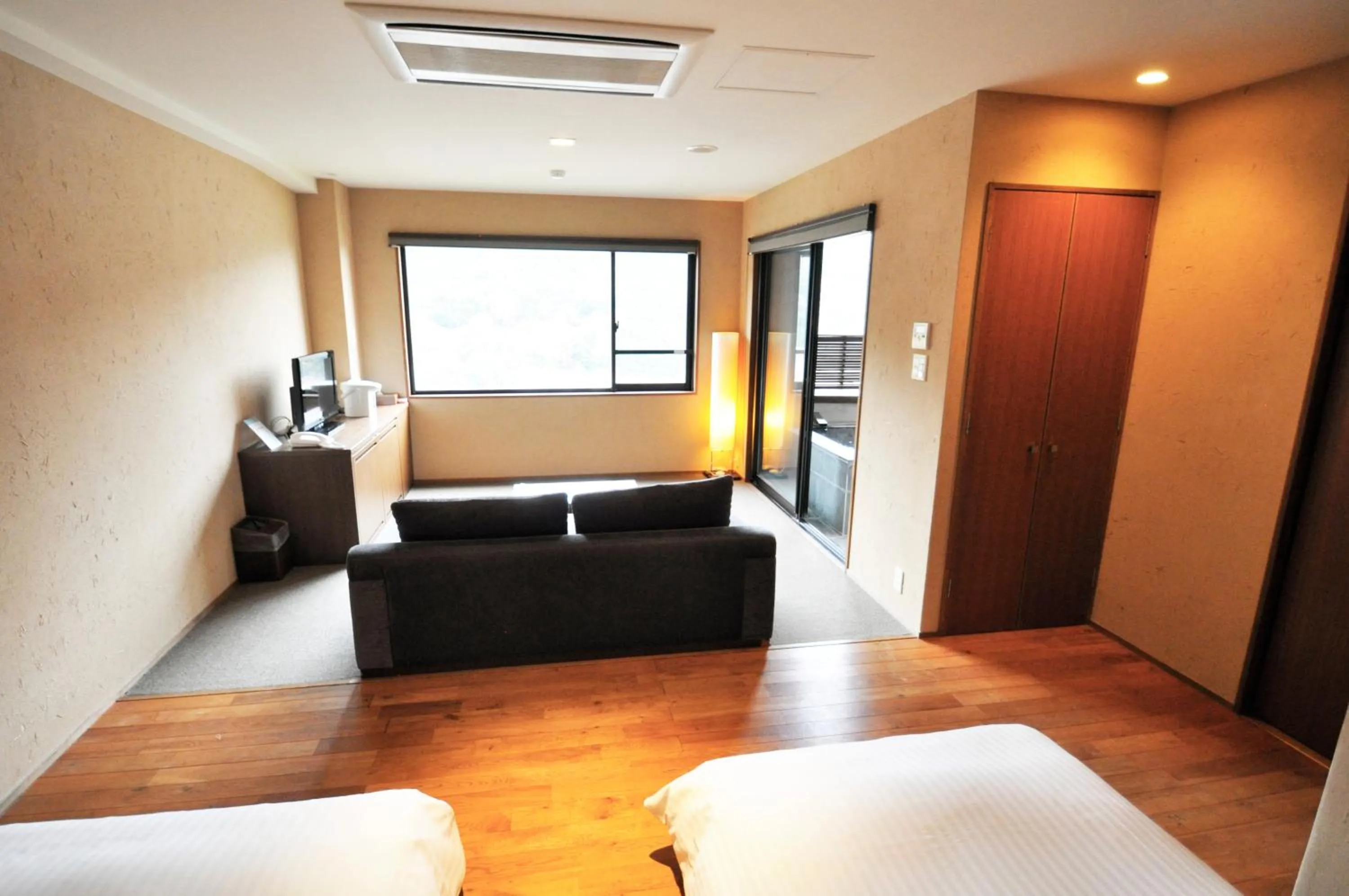 Bed in Aura Tachibana