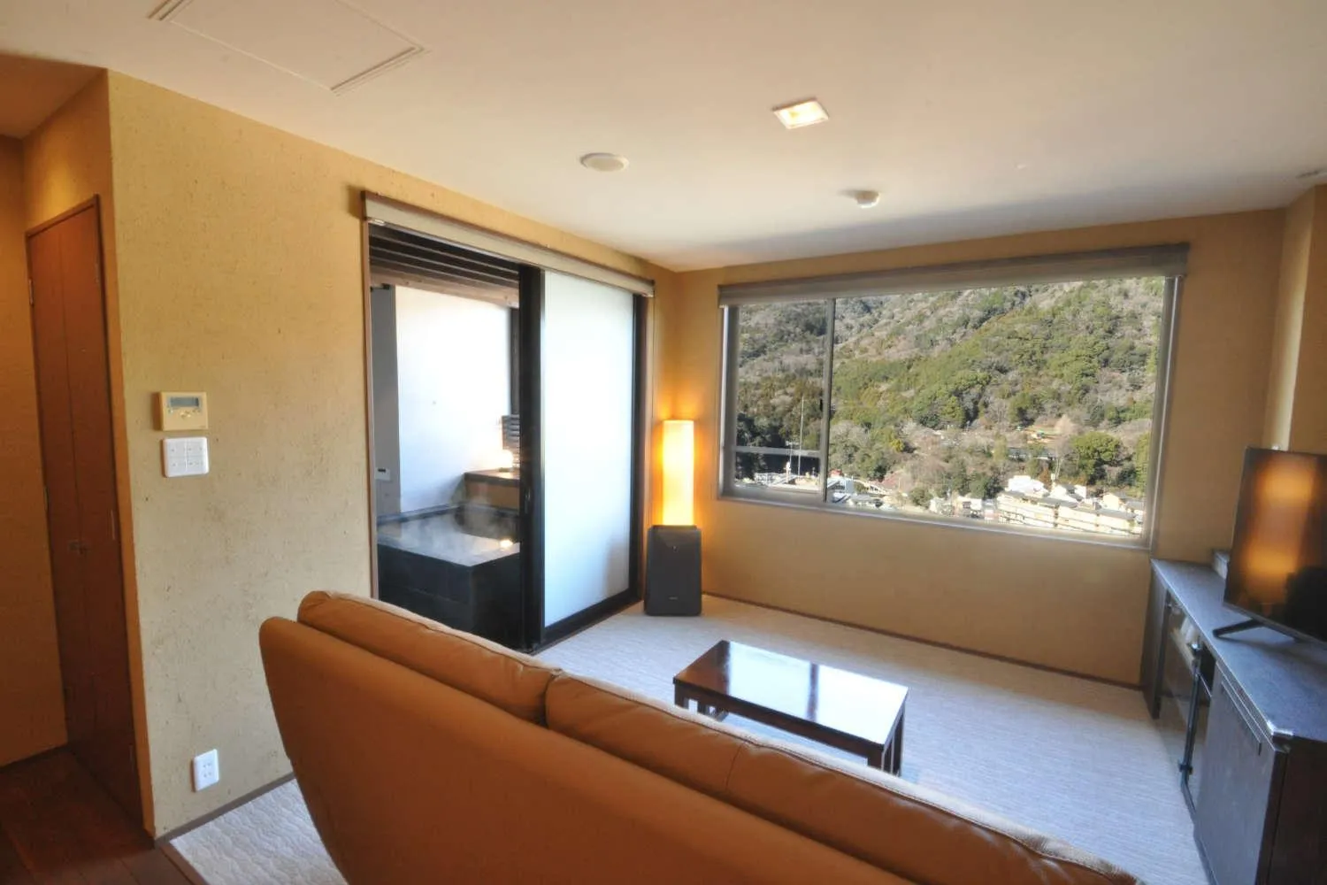 Natural landscape in Aura Tachibana