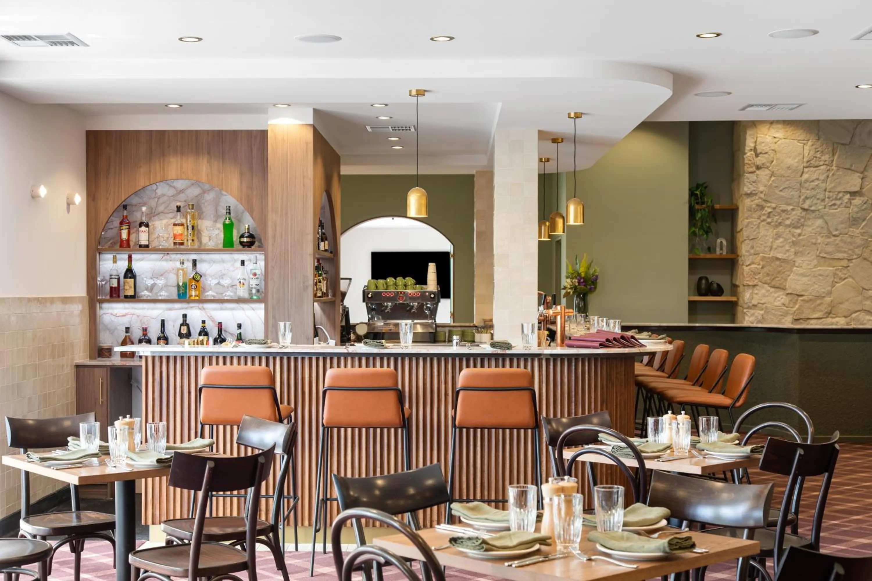 Restaurant/places to eat in The Henty