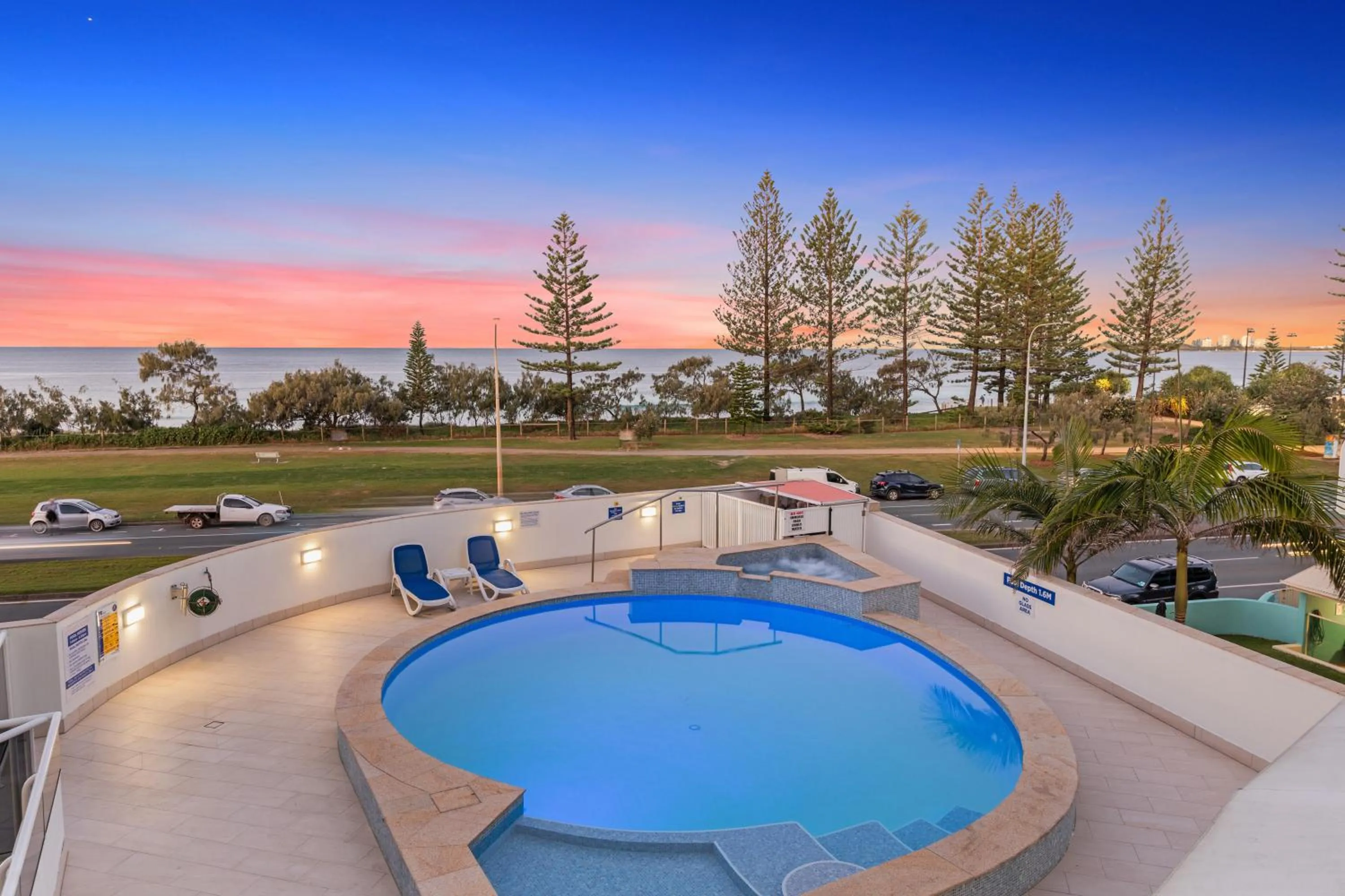 Swimming pool in Aquarius Resort