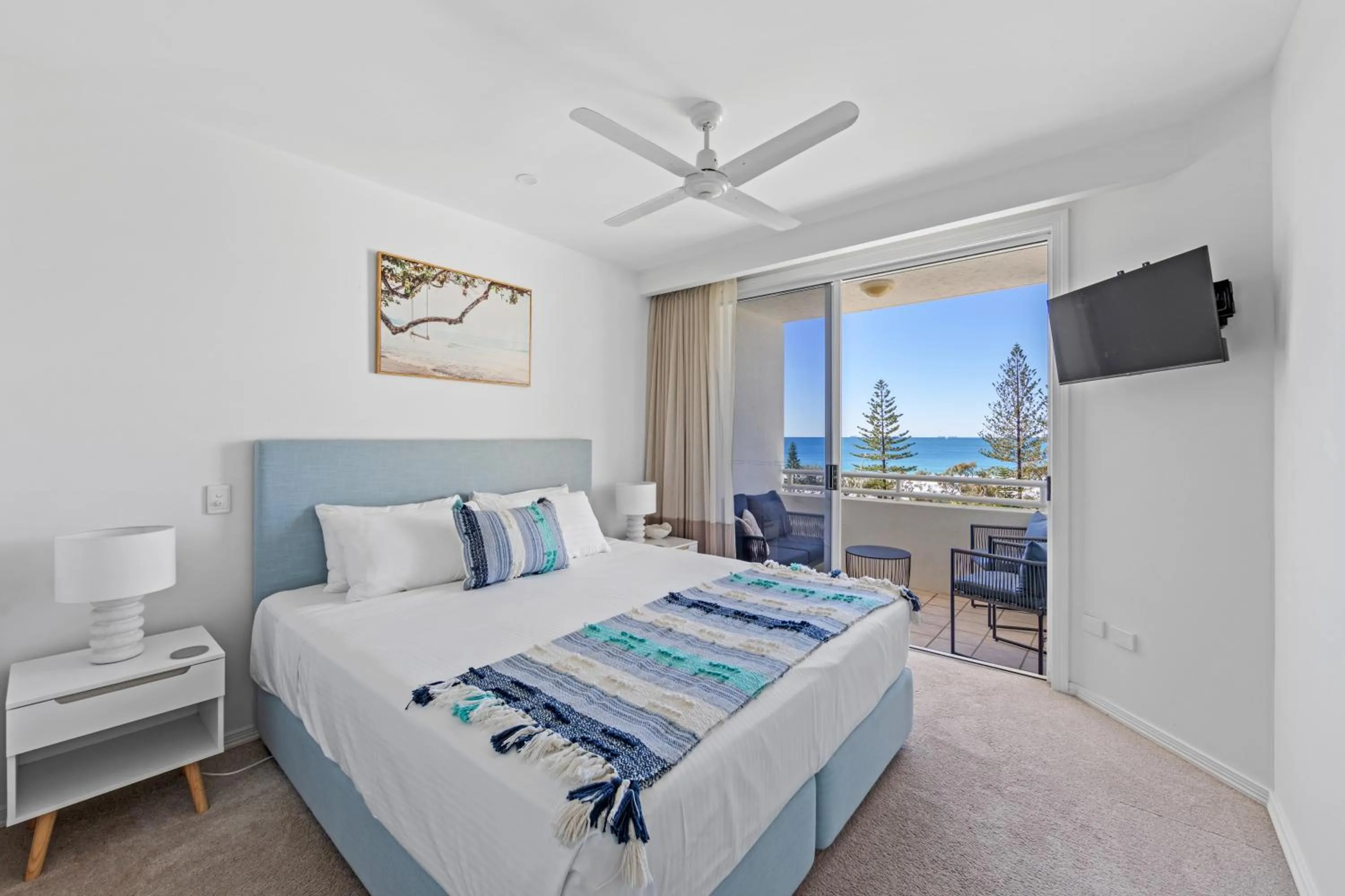 Bed in Aquarius Resort