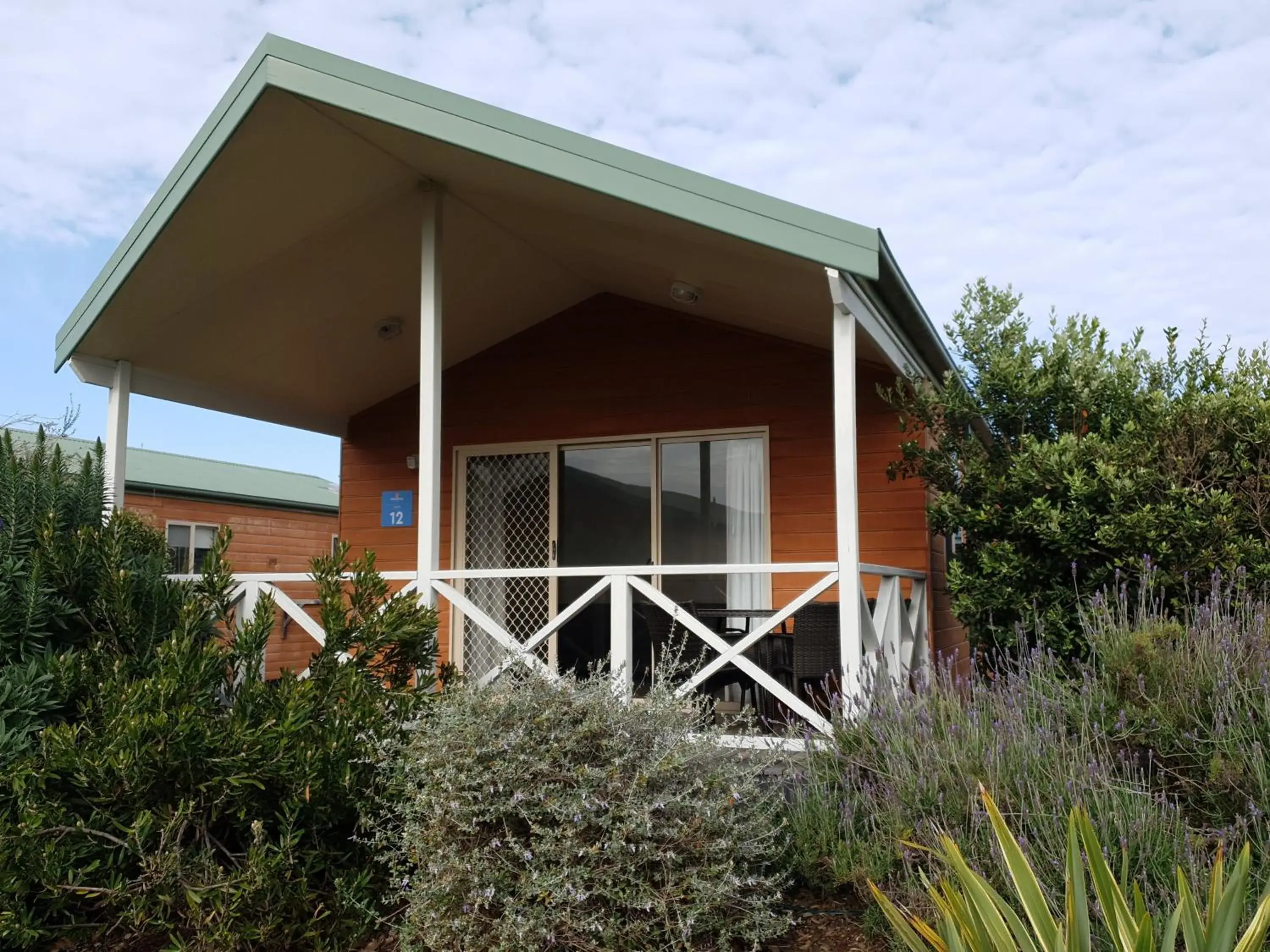 Deluxe 2 Bedroom Cabin - Sleeps 6 in Discovery Parks - Pambula Beach Deluxe 2 Bedroom Cabin - Sleeps 6 in Discovery Parks - Pambula Beach