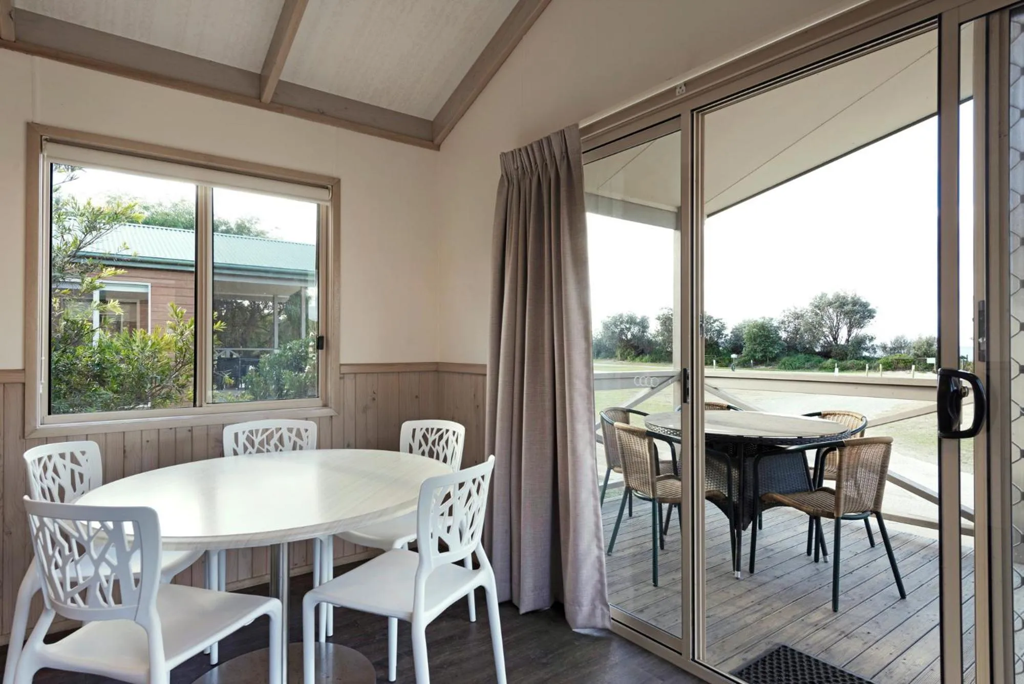 Dining area in Discovery Parks - Pambula Beach