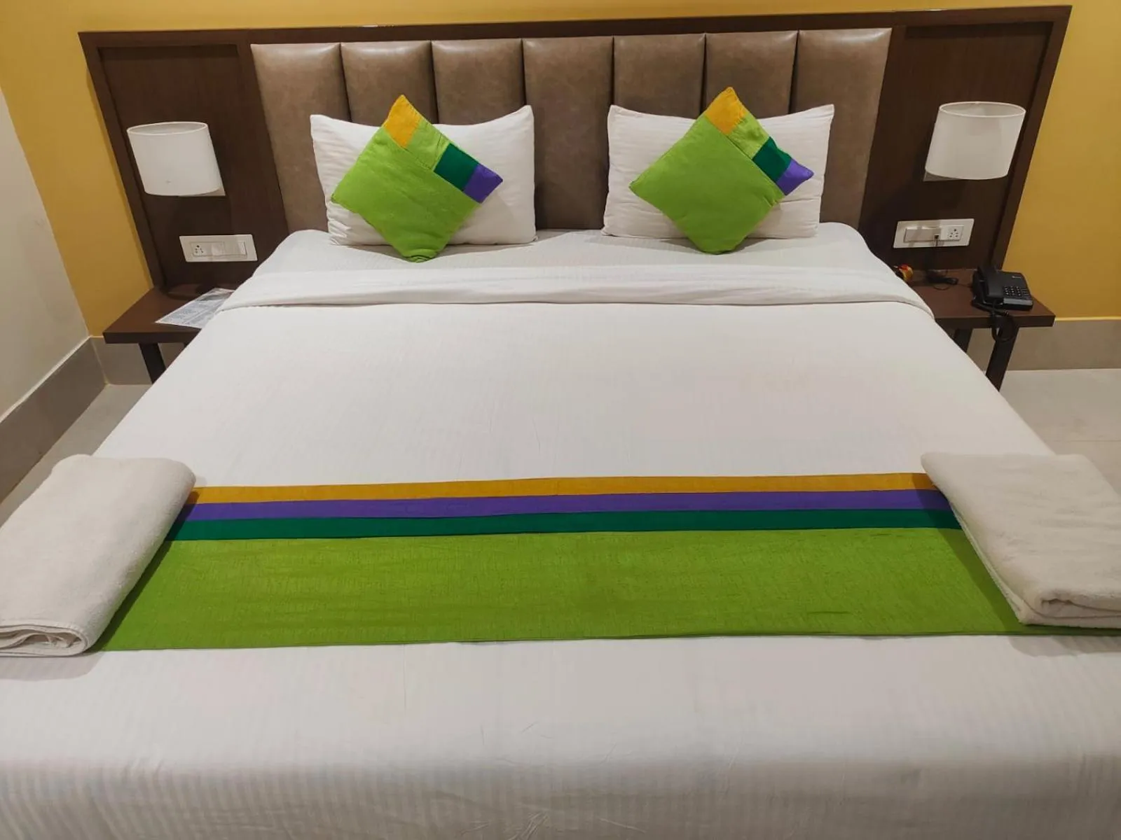 Bedroom, Bed in Treebo Elite Residency - 2 kms from Railway station