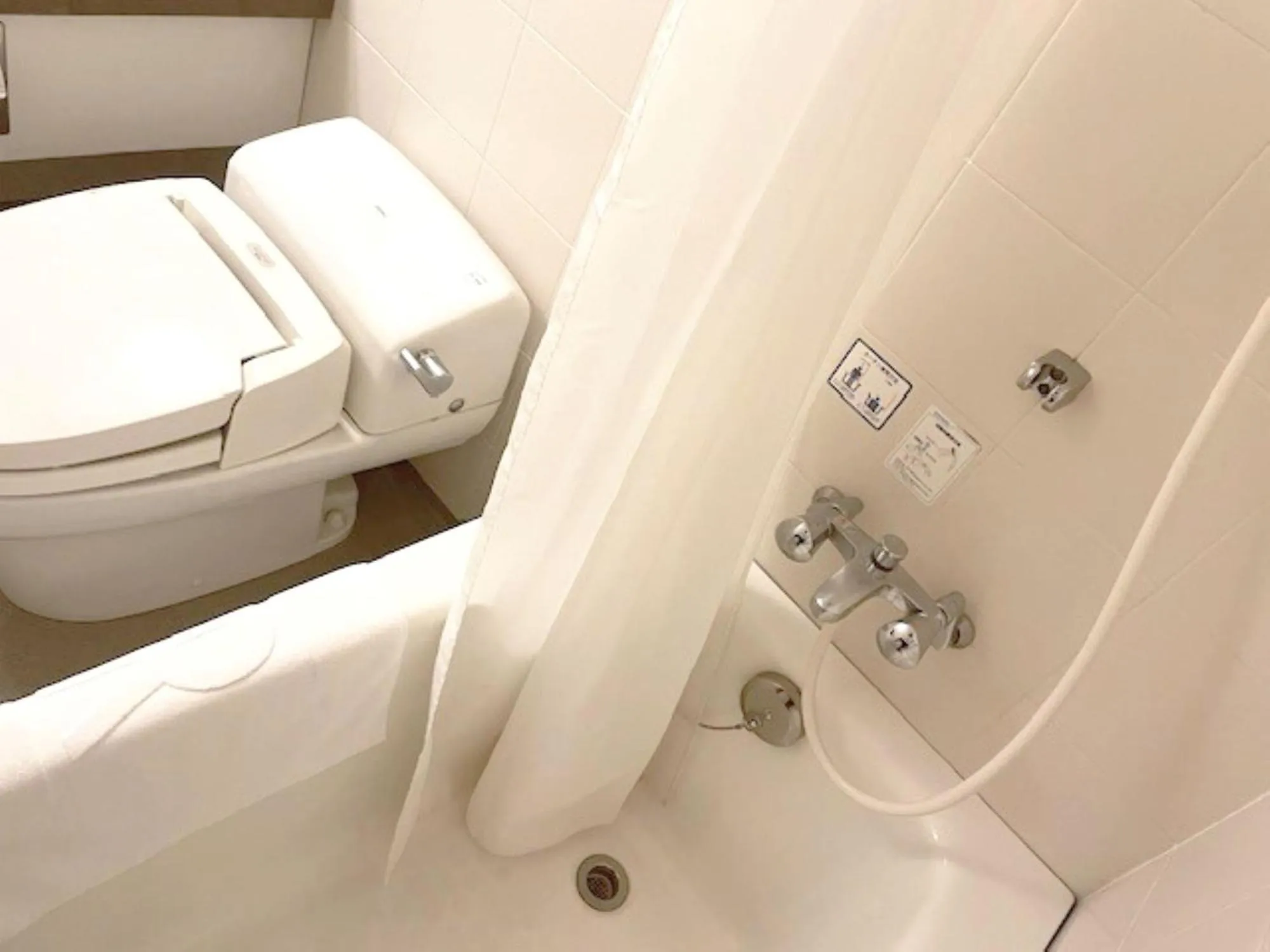 Bathroom in Green Rich Hotel Aso Kumamoto Airport (Artificial hot spring Futamata Yunohana)