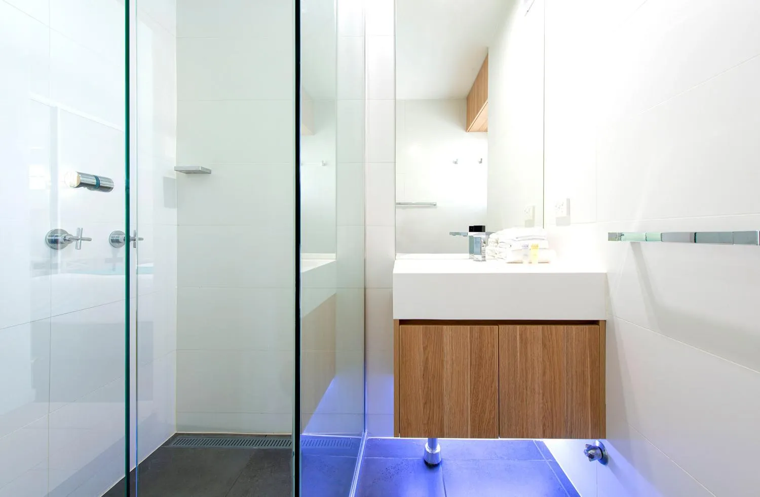 Shower in SandCastles Noosa