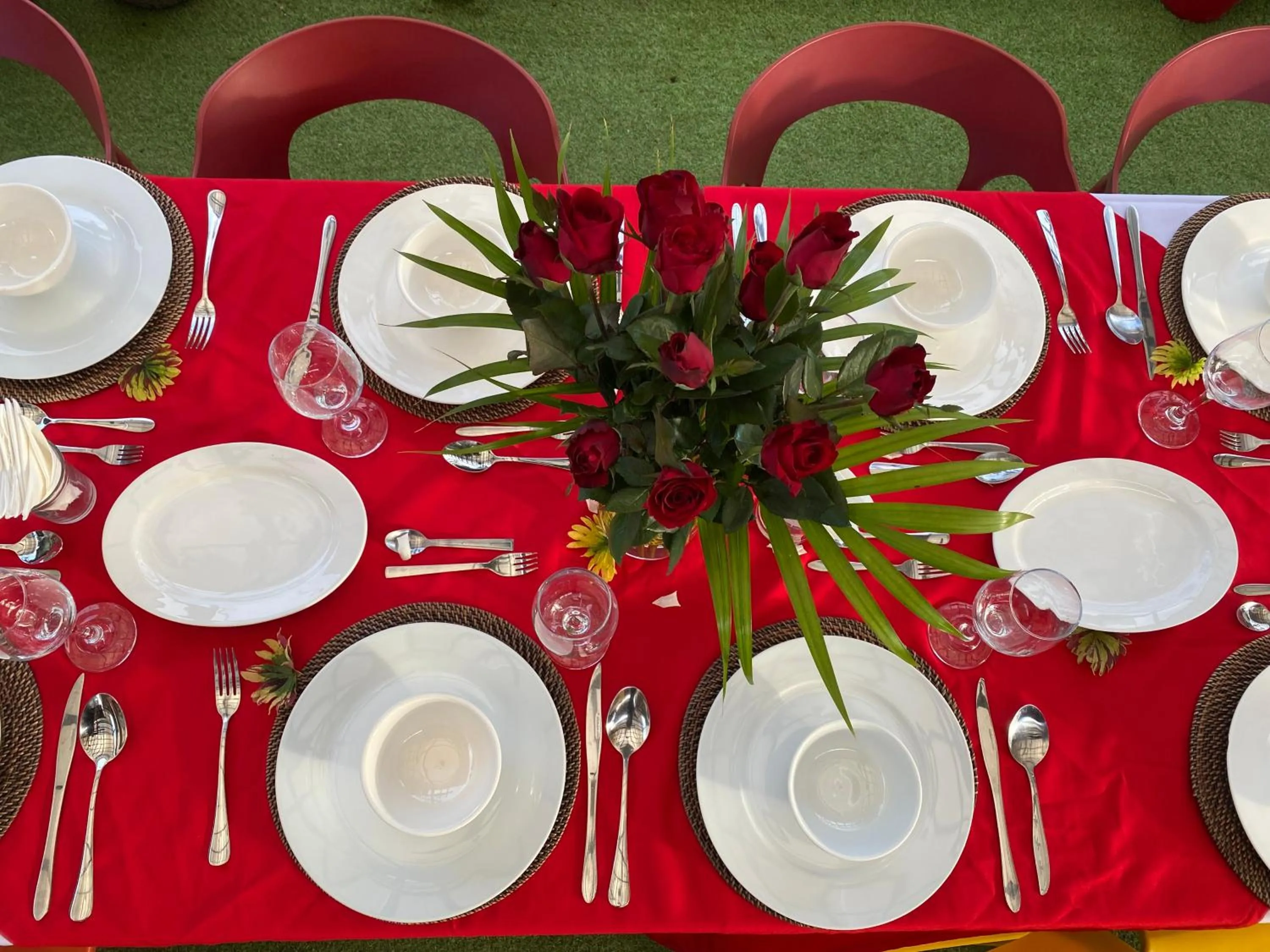 Restaurant/places to eat in Nirvana Beach Resort