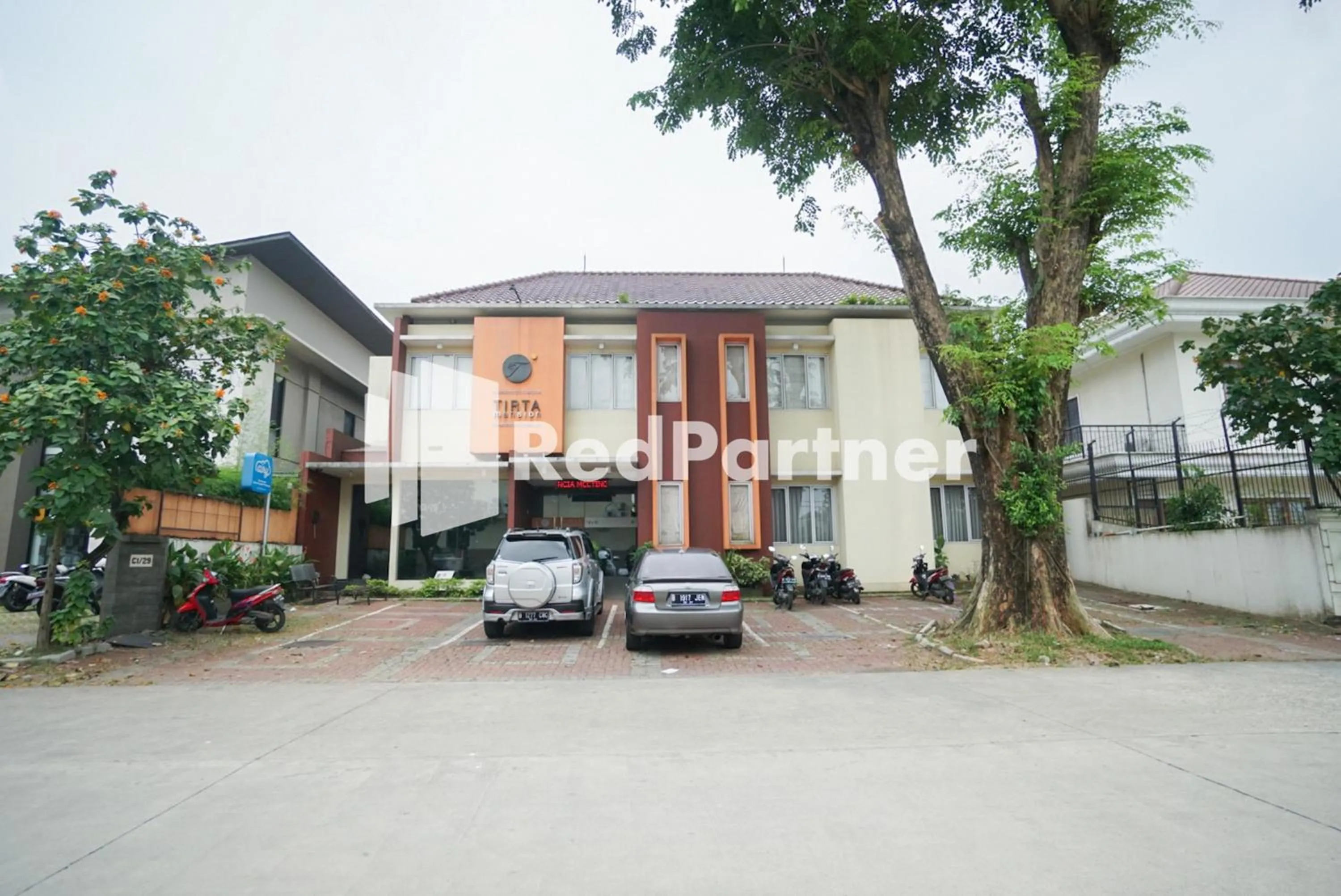 Property building in Tirta Mansion Lippo Karawaci Mitra RedDoorz