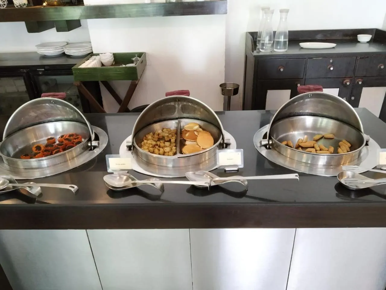 Breakfast in The Palms Town & Country Club - Resort