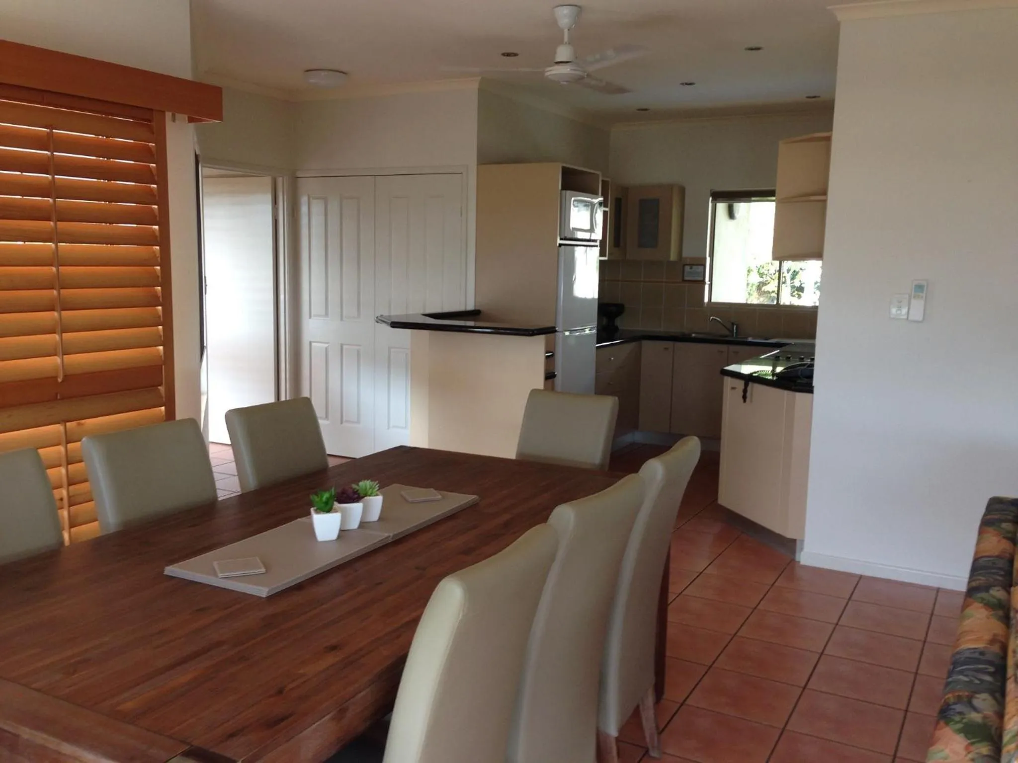 Kitchen or kitchenette in at Boathaven Bay Holiday Apartments