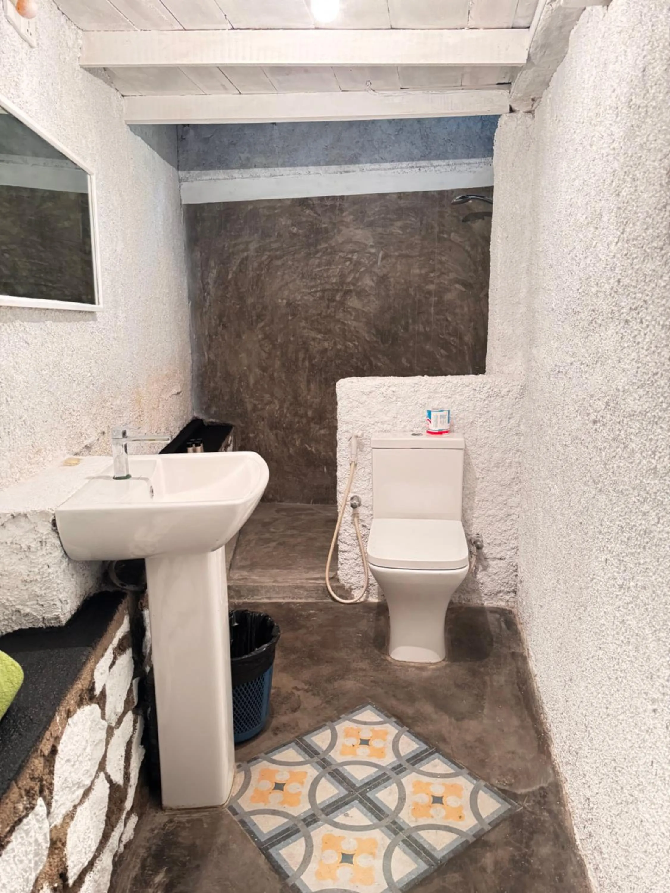 Bathroom in The Kandyan Manor by Bhathiya & Suzy