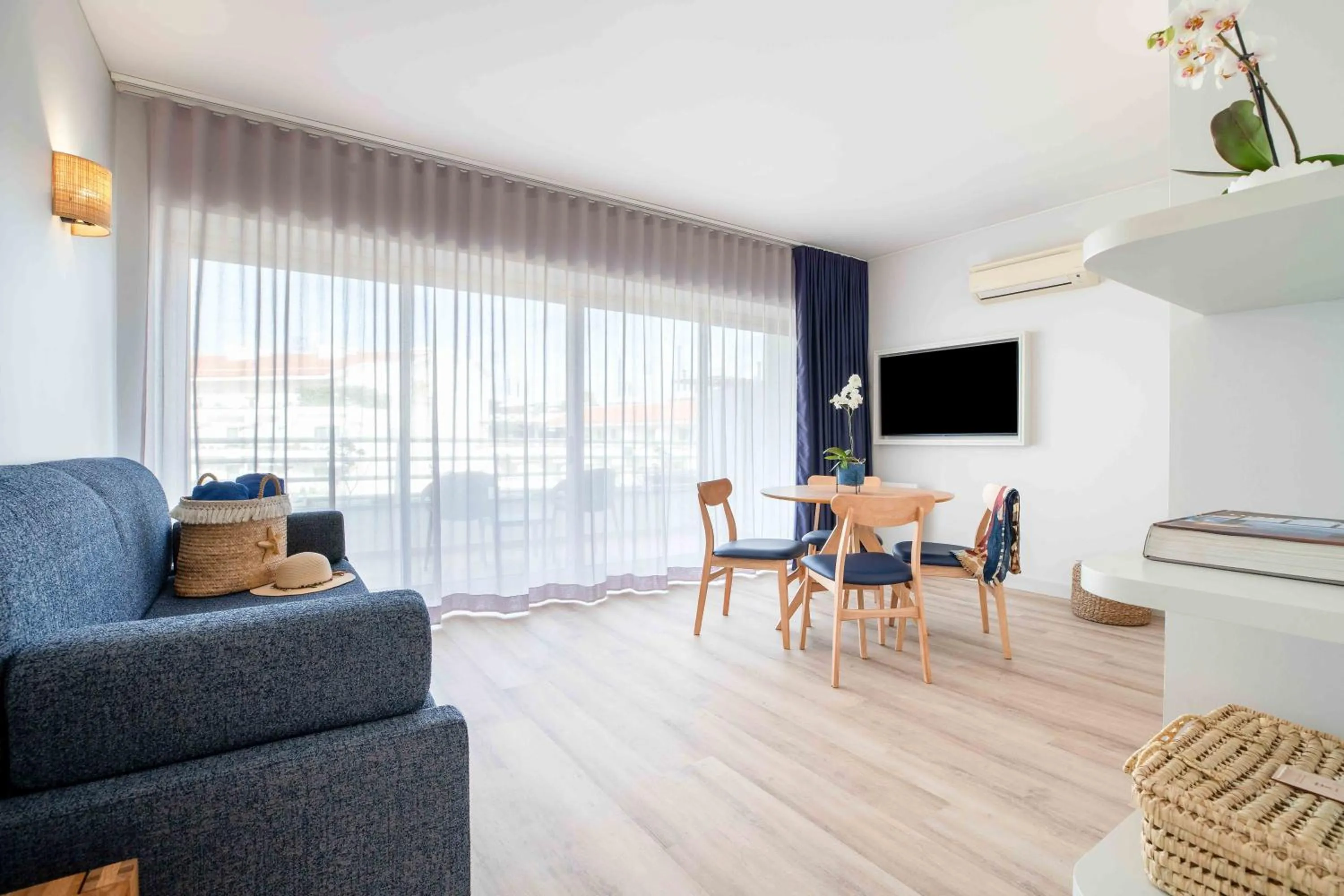 Living room in Aqualuz Lagos by The Editory