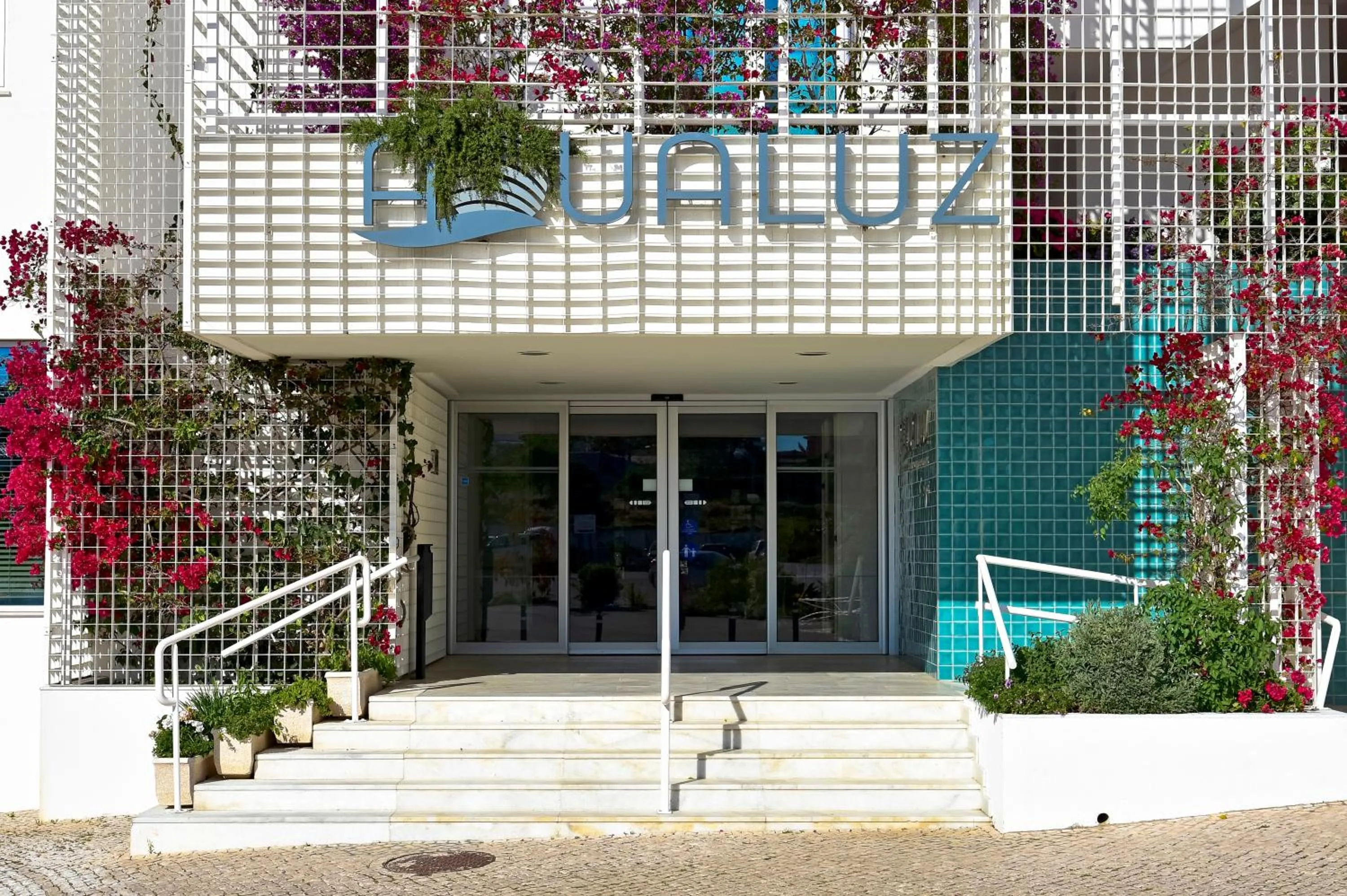 Facade/entrance in Aqualuz Lagos by The Editory