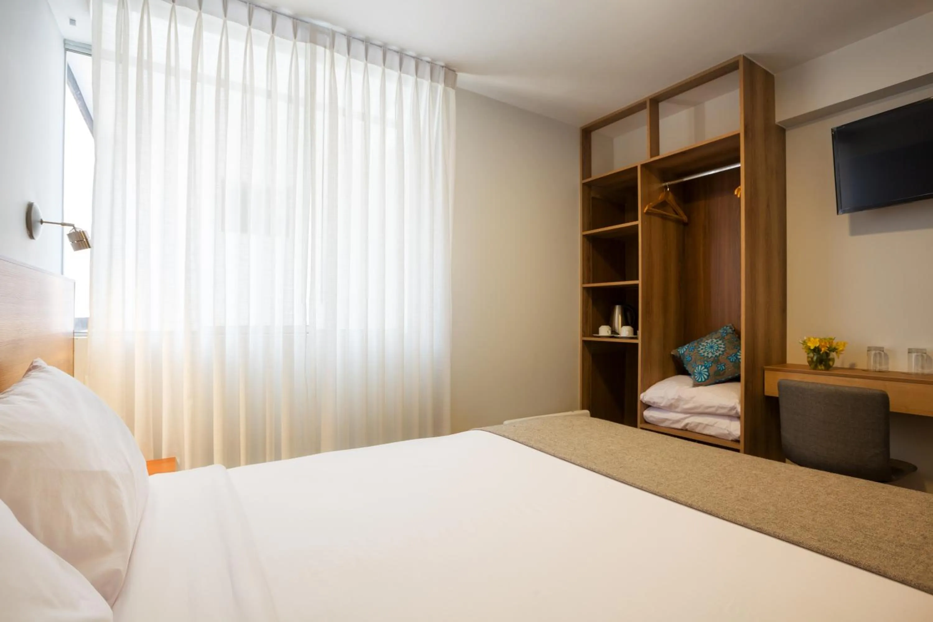 Coffee/tea facilities, Bed in Muru Homely Hotel Cusco