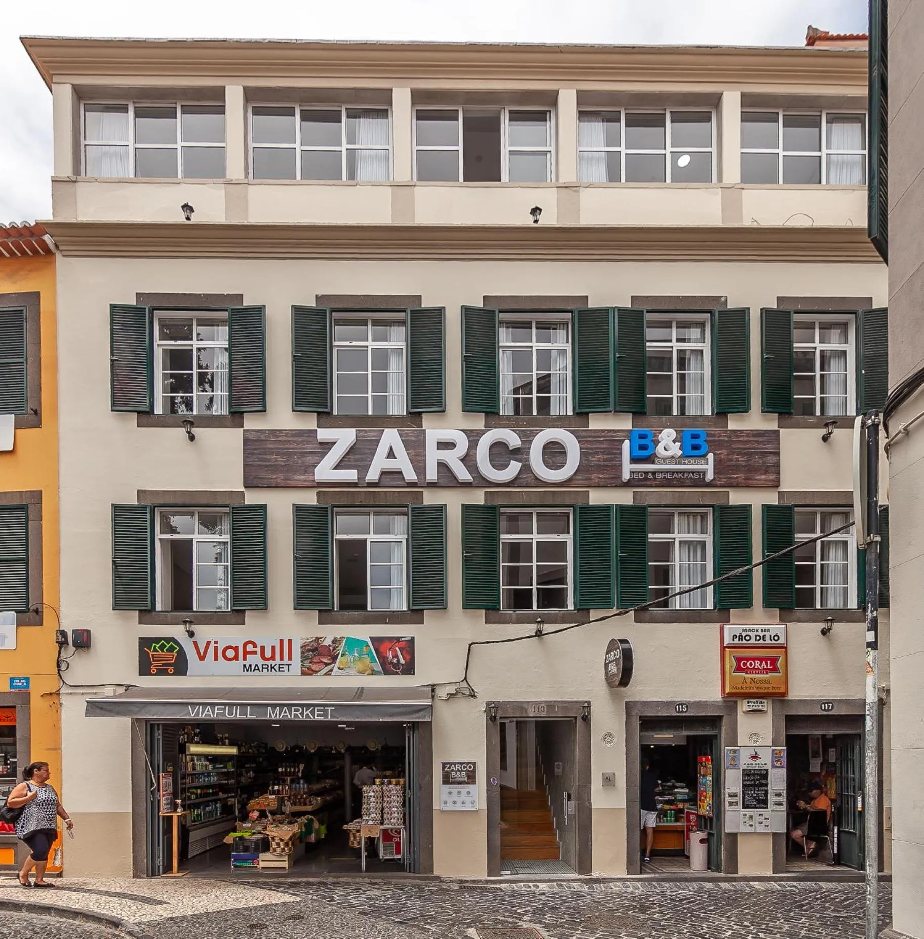 Property building in Zarco B&B Bed & Breakfast