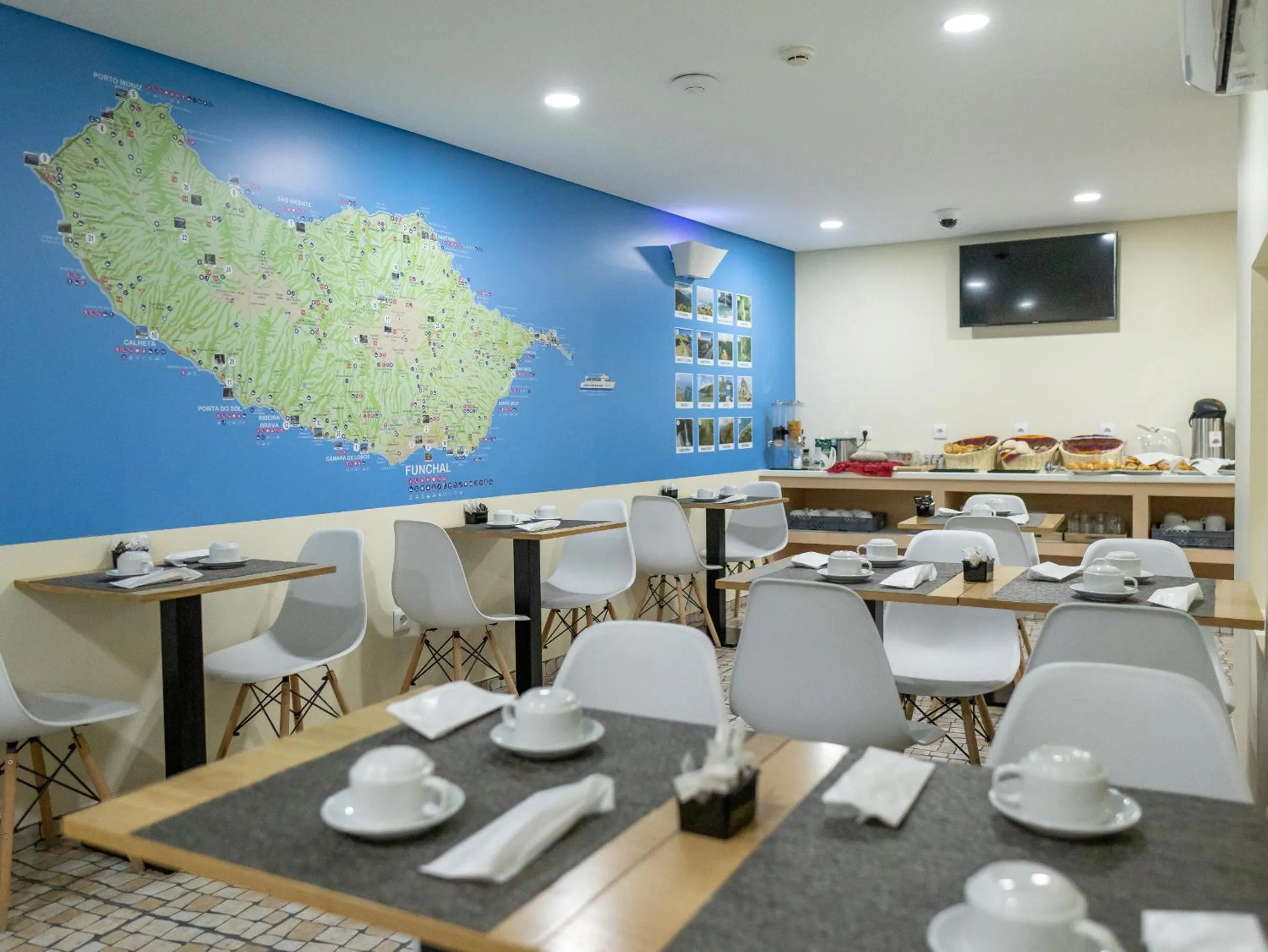 Food and drinks in Zarco B&B Bed & Breakfast