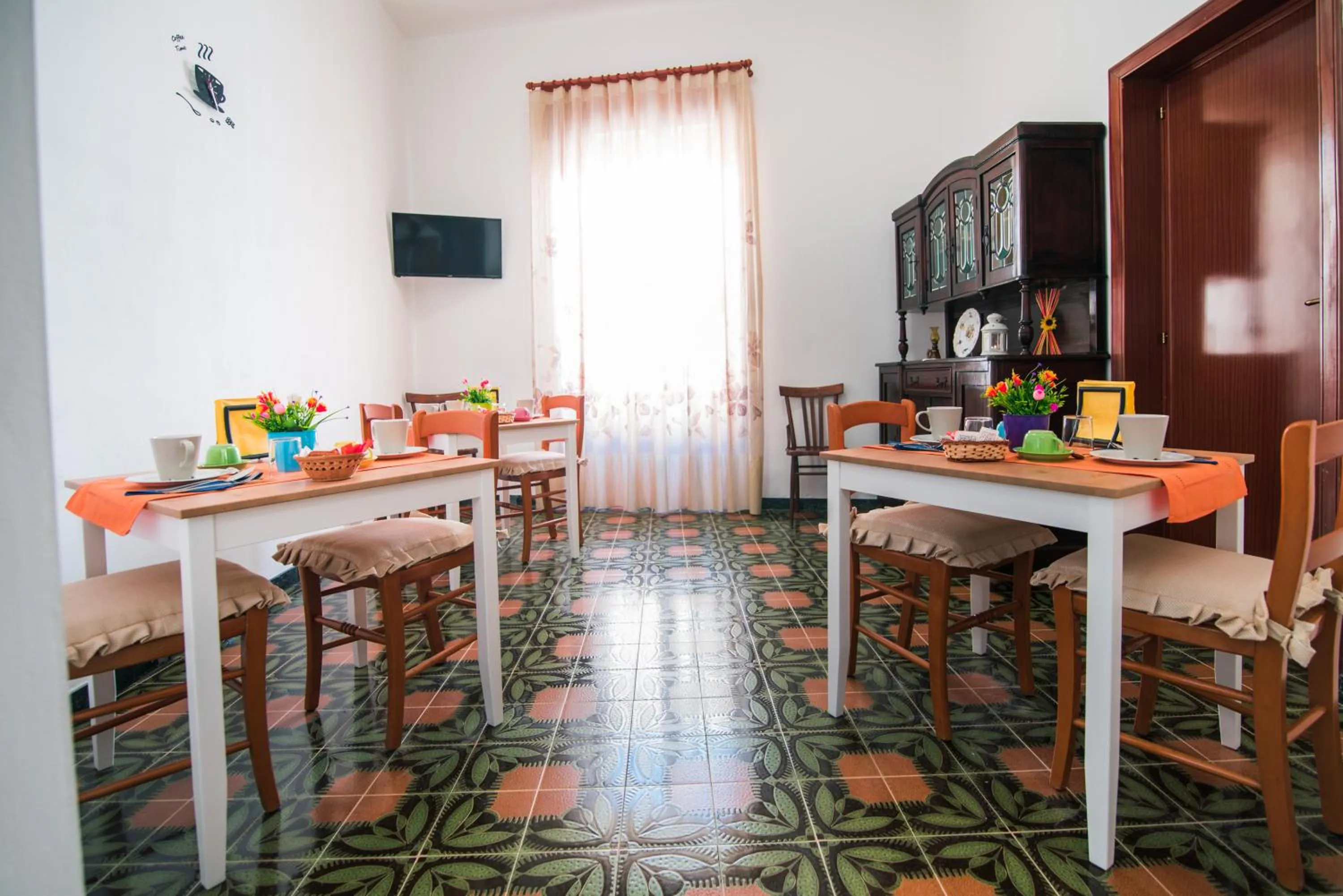 Communal lounge/ TV room in B&B U PRUFISSURI