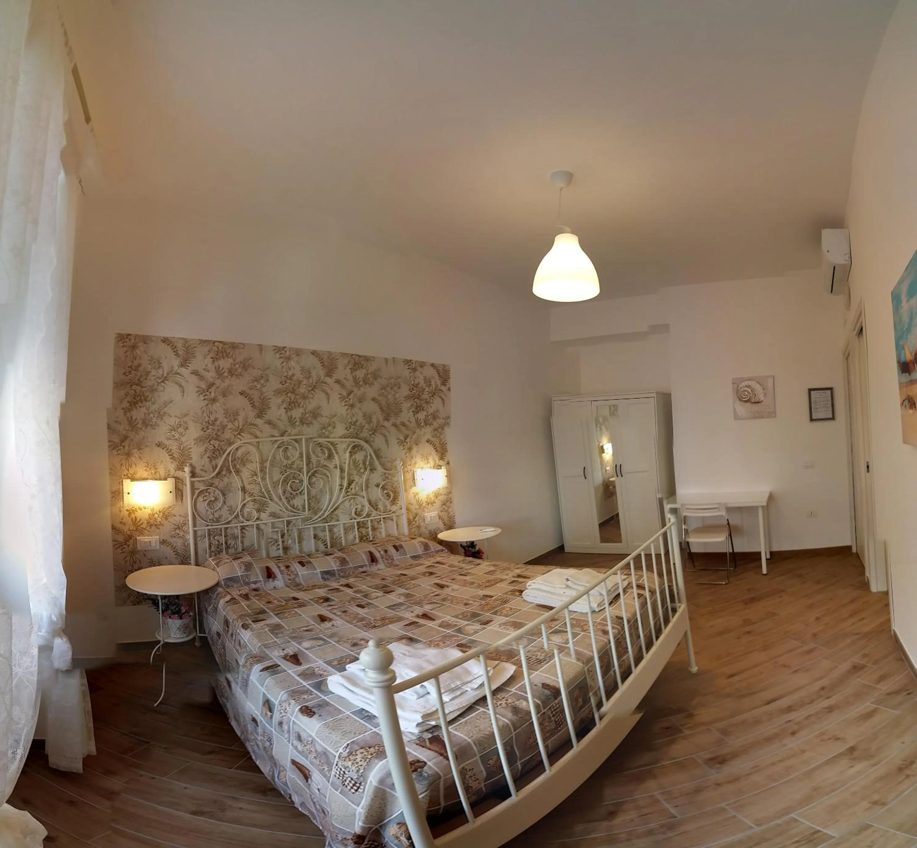 Double Room in civico sei rooms