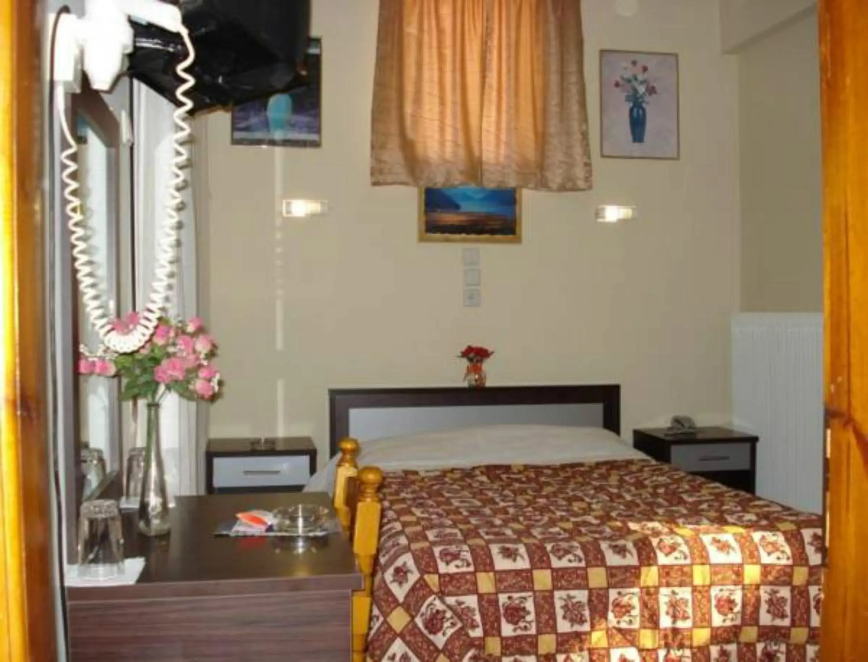 Single Room in Hotel Hellinis Single Room in Hotel Hellinis