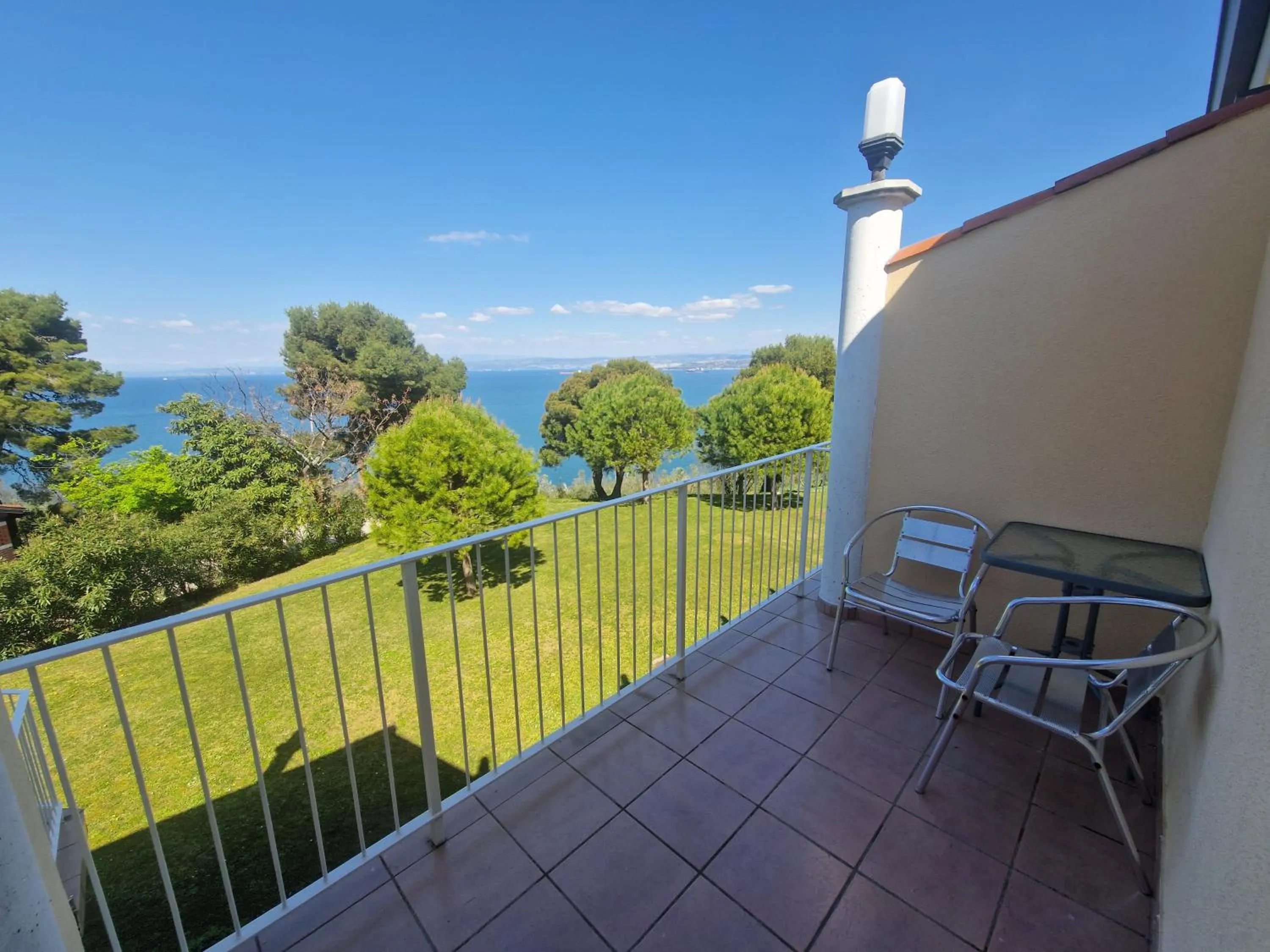 Balcony/Terrace in Belvedere Resort Hotels