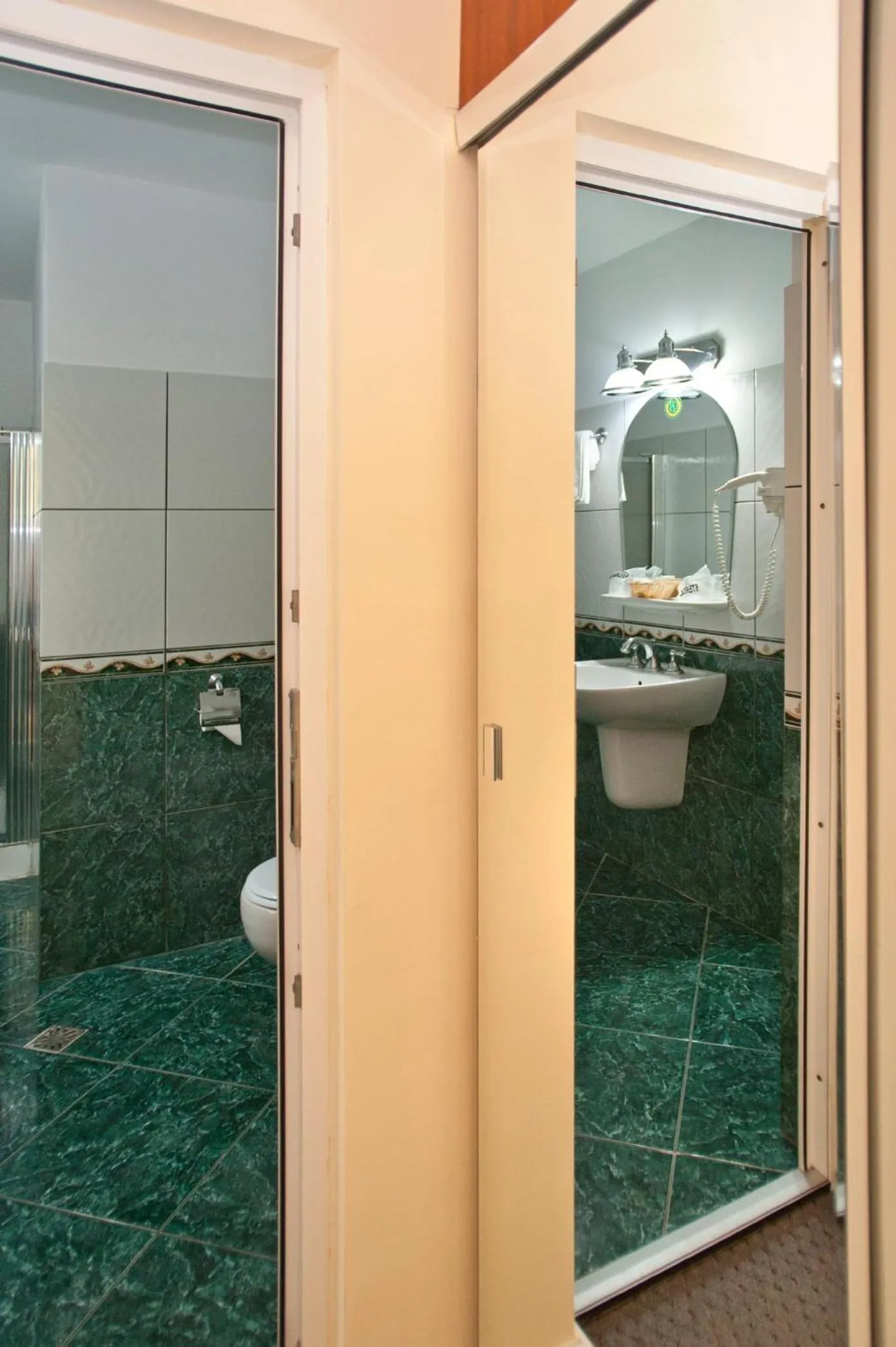 Bathroom in Hotel Bastion