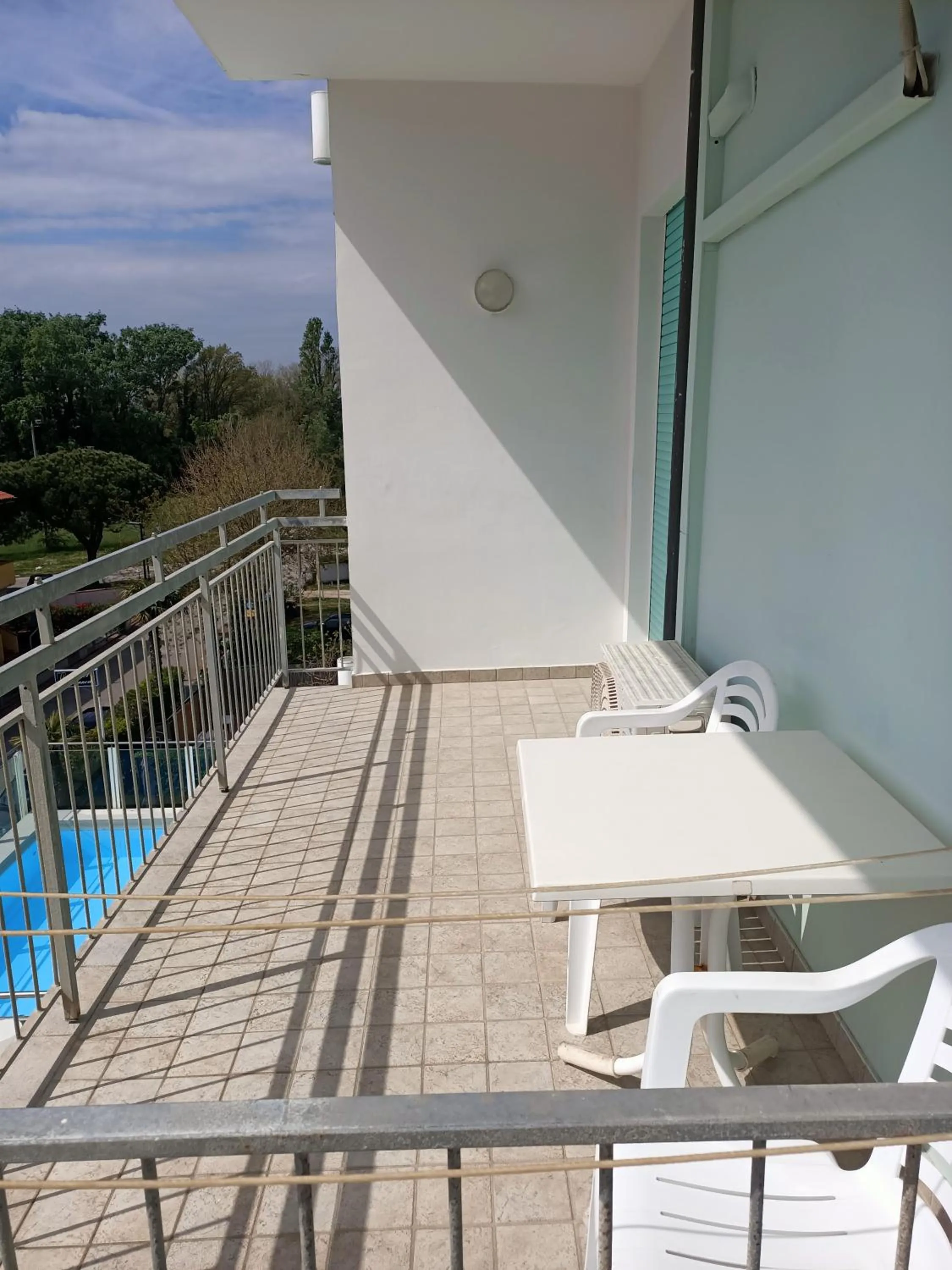 Pool view in Hotel Bahamas