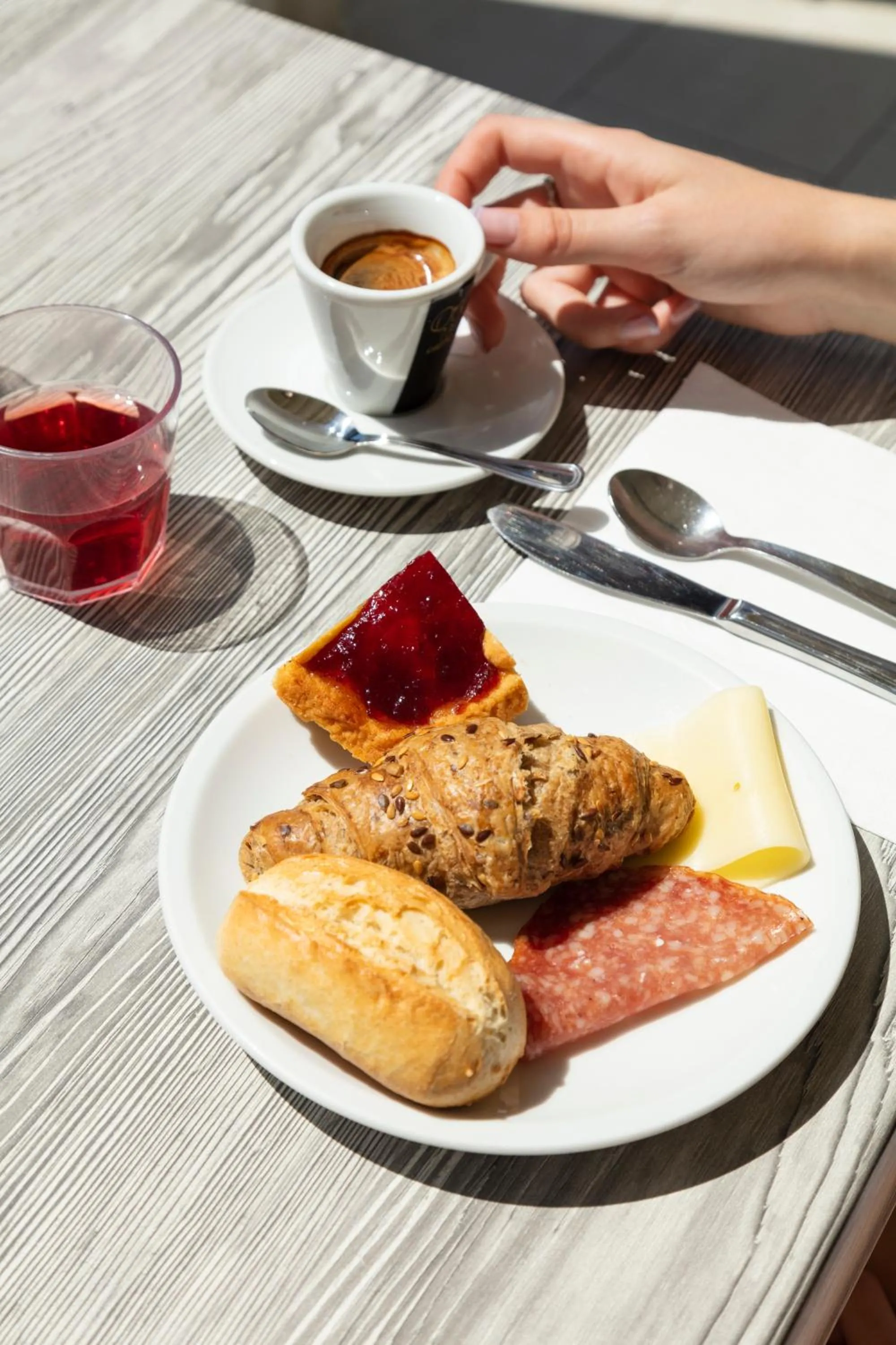 Food and drinks in Hotel Bahamas