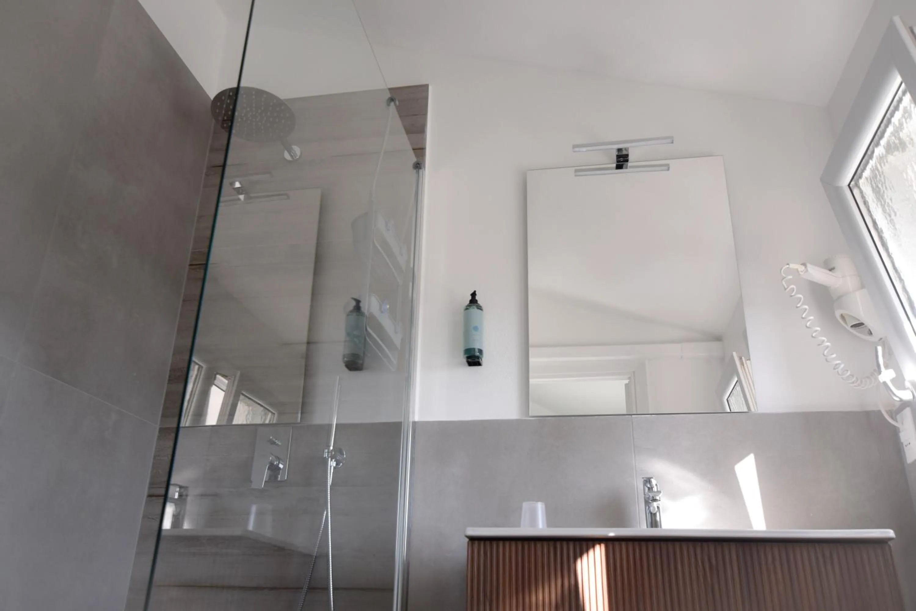 Shower in Hotel Bahamas