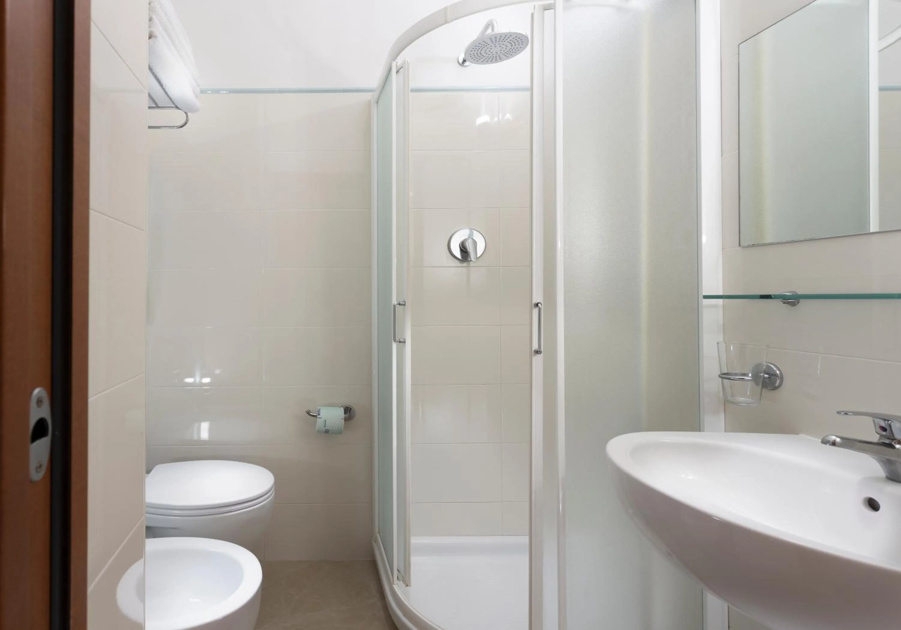 Shower in Hotel Baltic Rimini