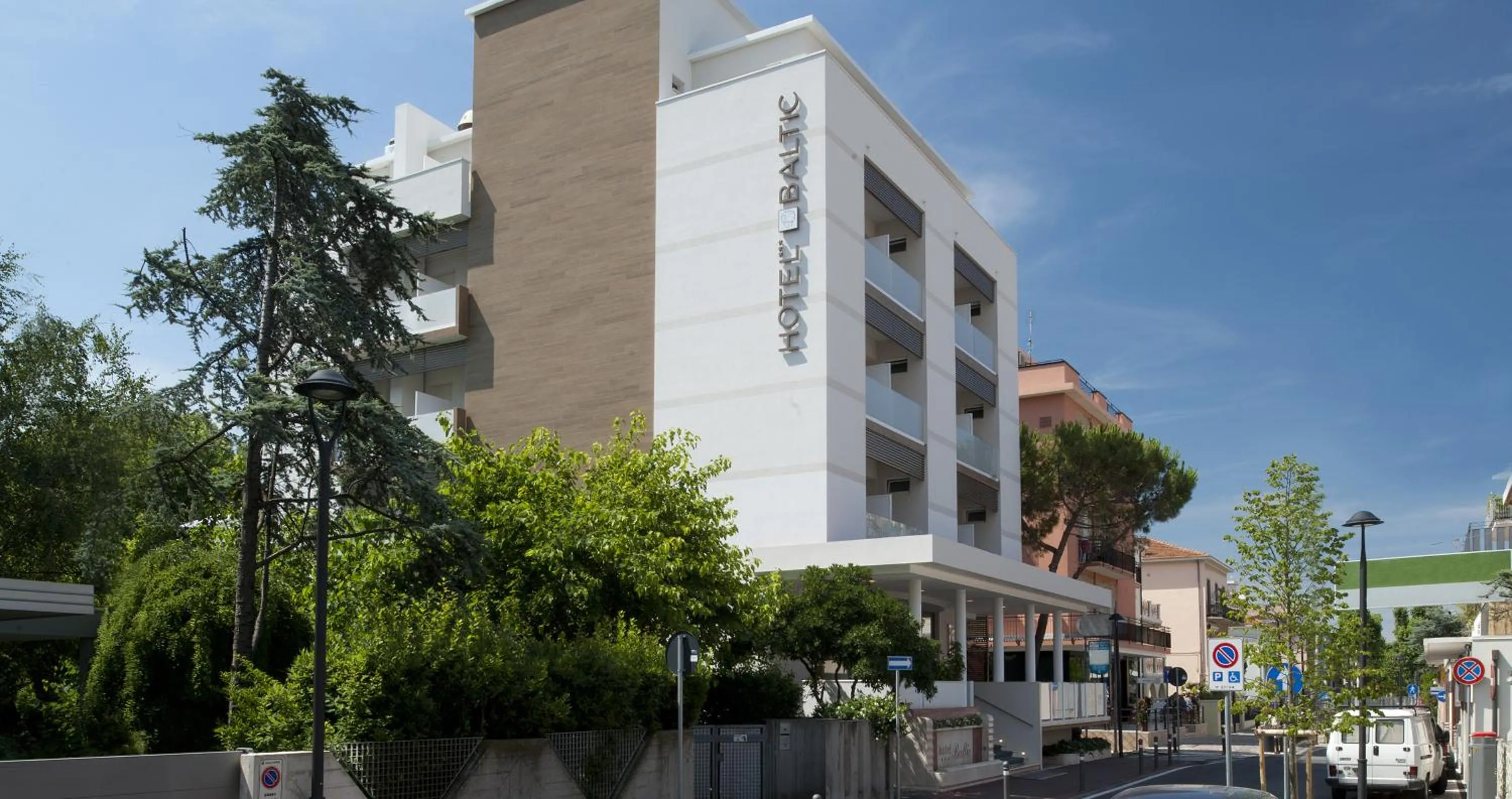 Property building in Hotel Baltic Rimini
