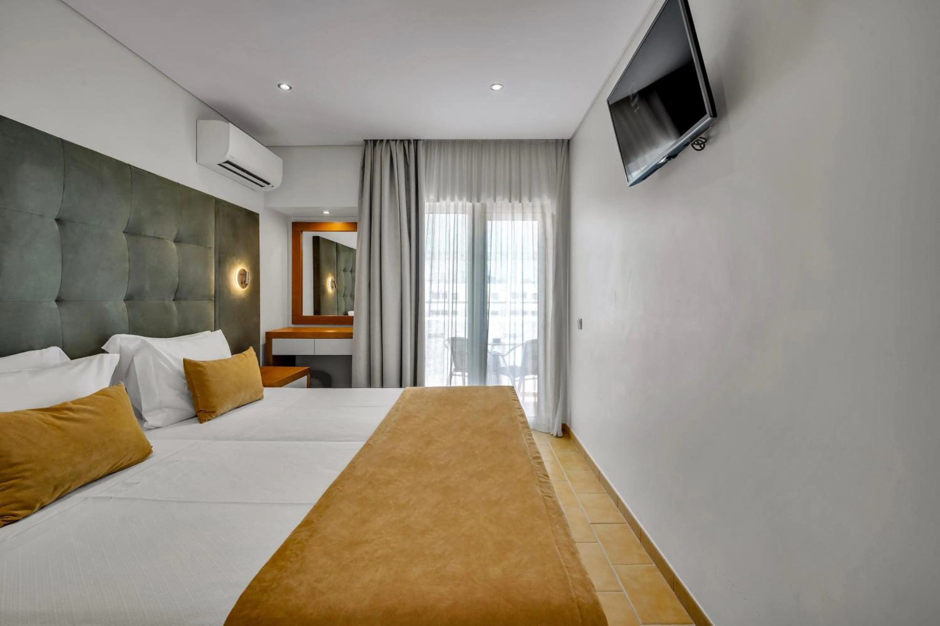 View (from property/room), Bed in Albufeira Sol Hotel & Spa